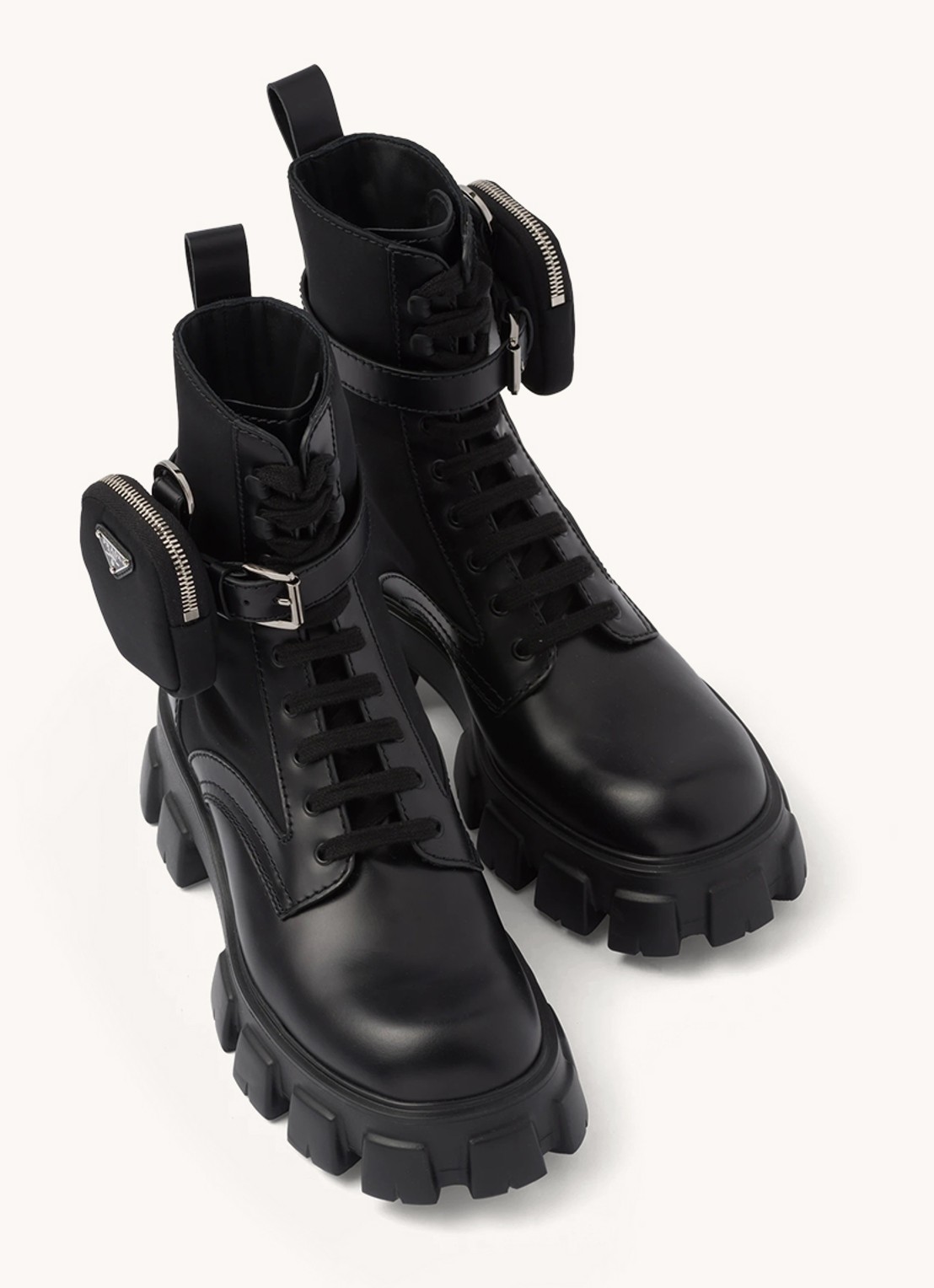 Prada Monolith veterboot van leer - achterkant zwart
