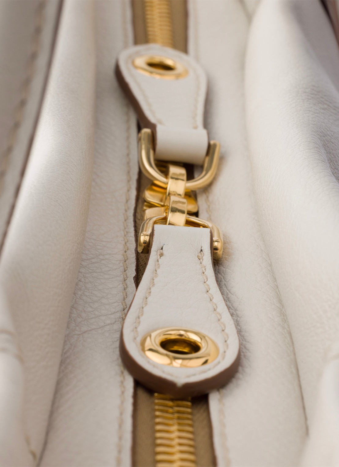 Prada Ouvert Large schoudertas van kalfsleer - detail 2 gebroken wit