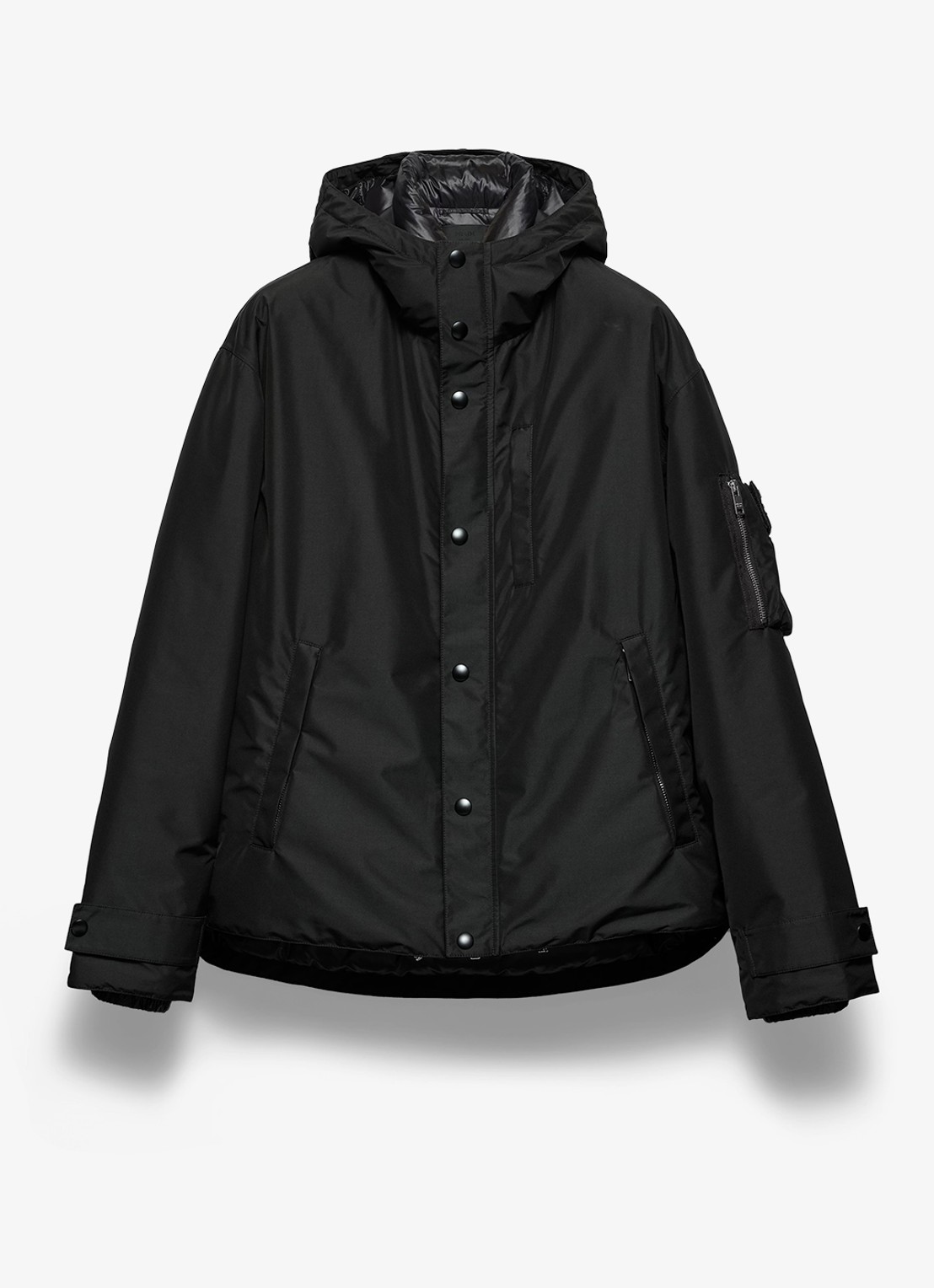 Prada Oversized gewatteerde jas met donsvulling en ritszakken - voorkant zwart