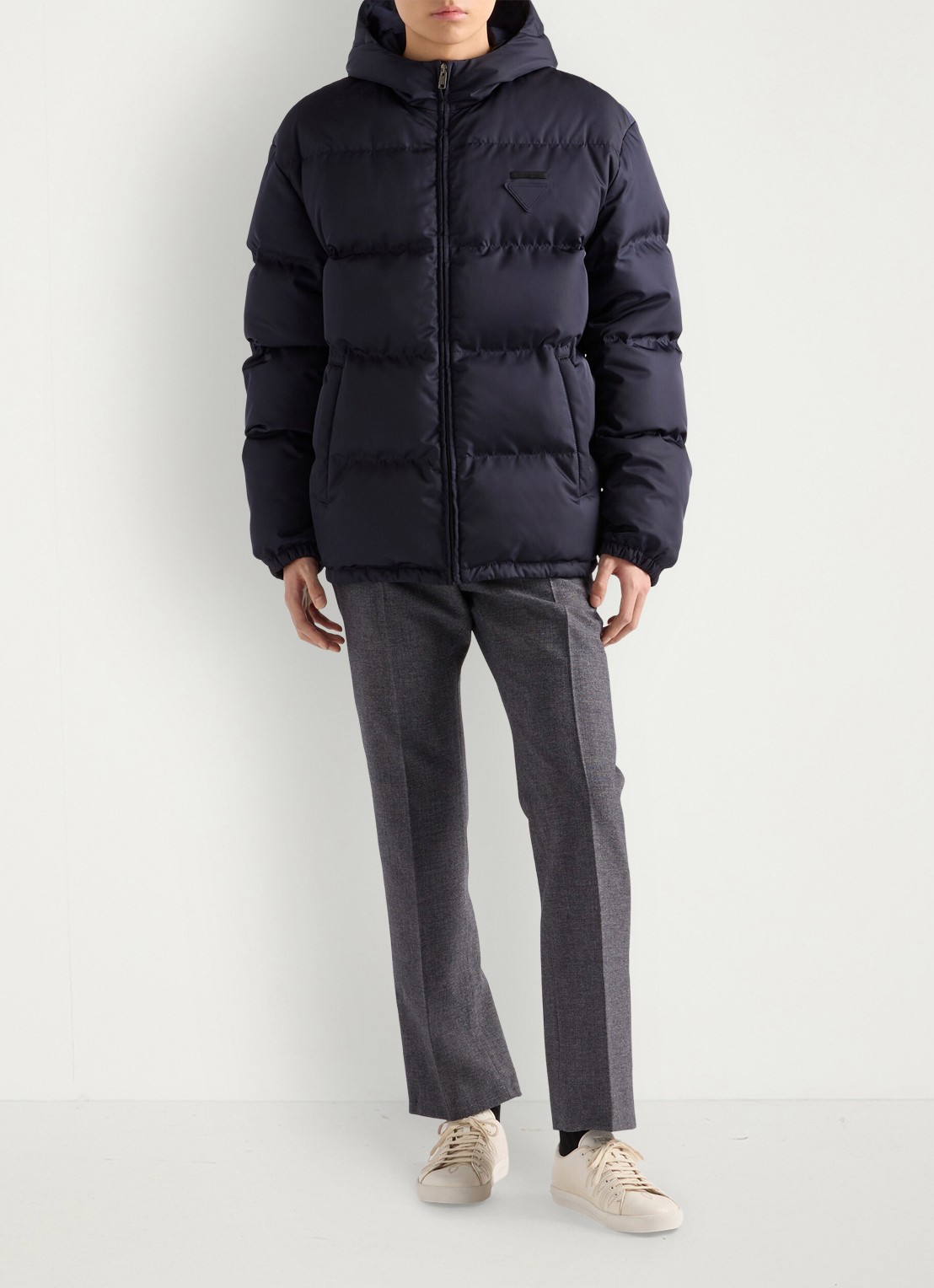 Prada Oversized puffer jack met donsvulling - voorkant 2 donkerblauw