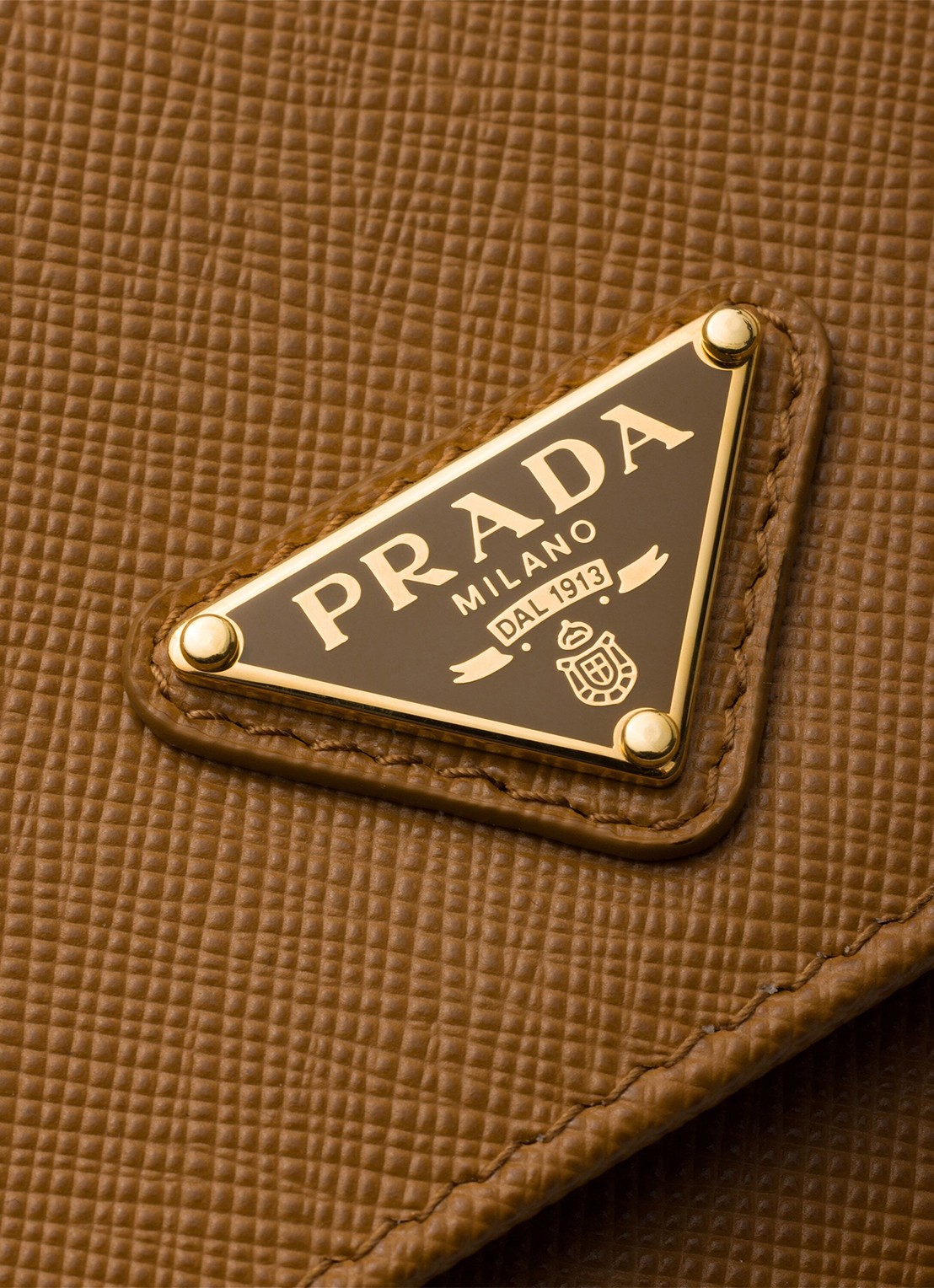 Prada Portemonnee van kalfsleer met afneembare schouderriem - detail 5 camel