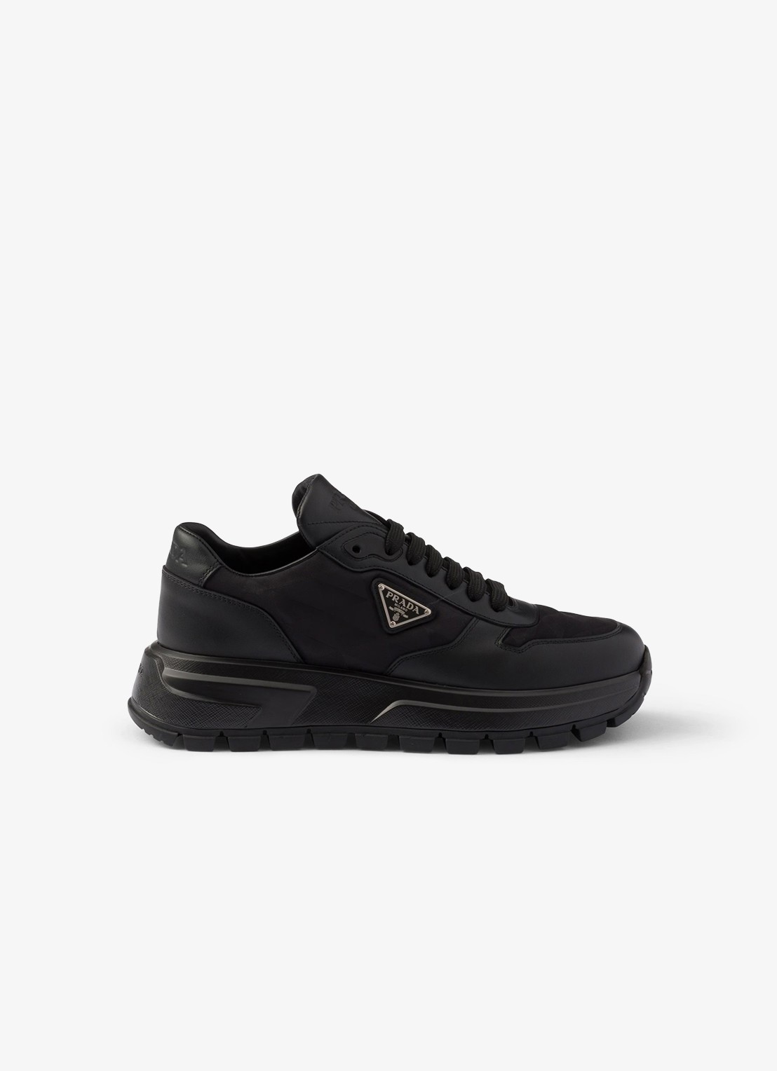 Prada Prax 01 Re-Nylon sneaker met leren details - voorkant 5 zwart