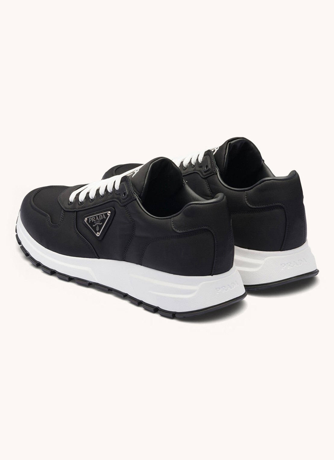 Prada Prax 01 Re-Nylon sneaker met logo - detail 4 zwart