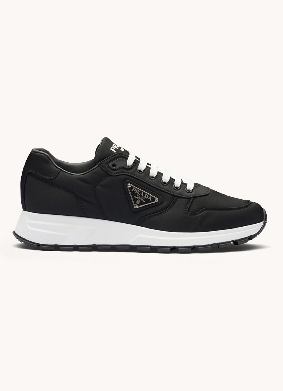 Prada Prax 01 Re-Nylon sneaker met logo - voorkant 2 zwart