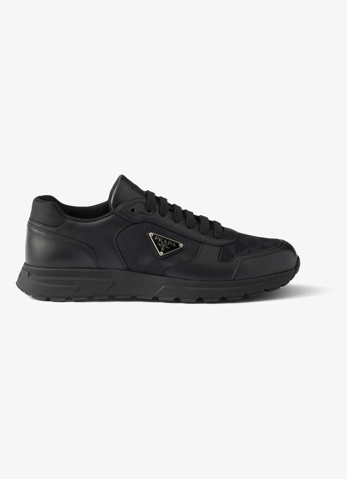 Prada Prax 2.0 Re-Nylon sneaker van kalfsleer - voorkant zwart