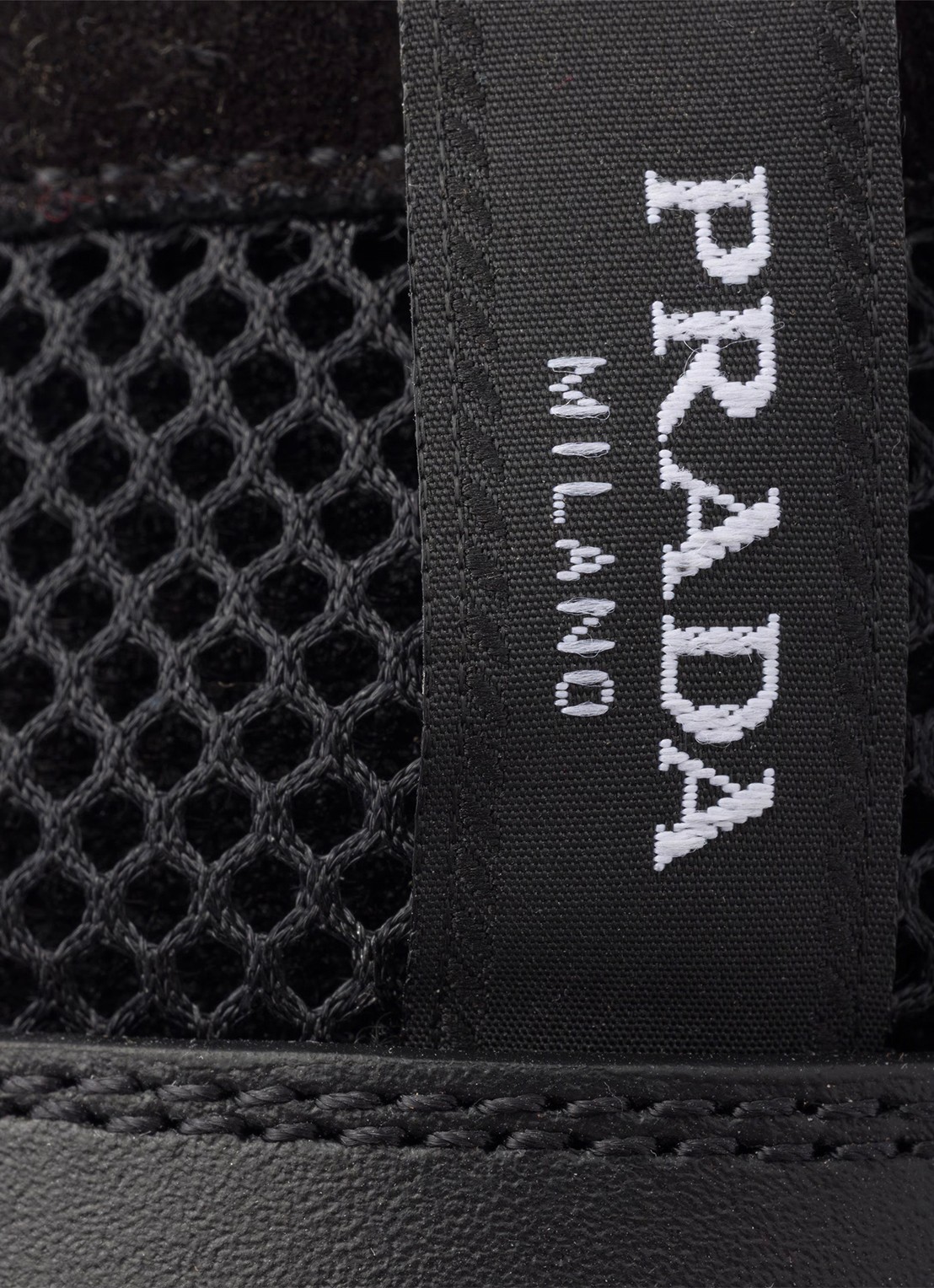 Prada Prax loafer van mesh met leren details - detail 3 zwart