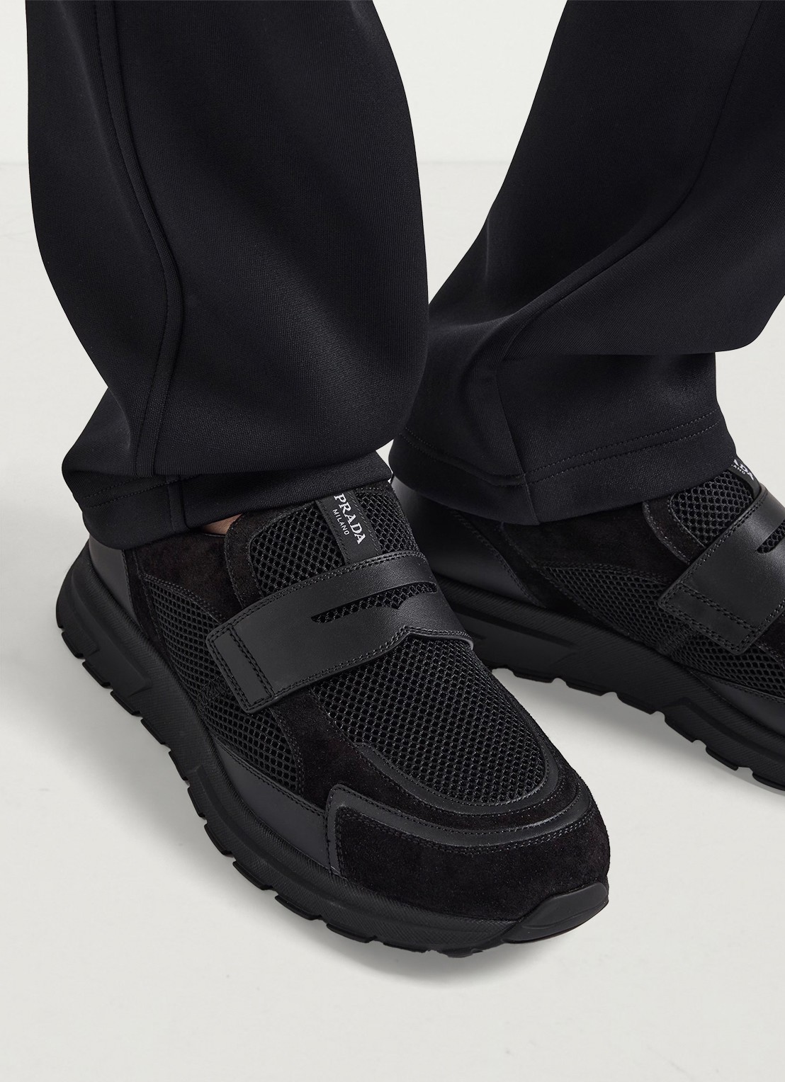 Prada Prax loafer van mesh met leren details - detail 4 zwart