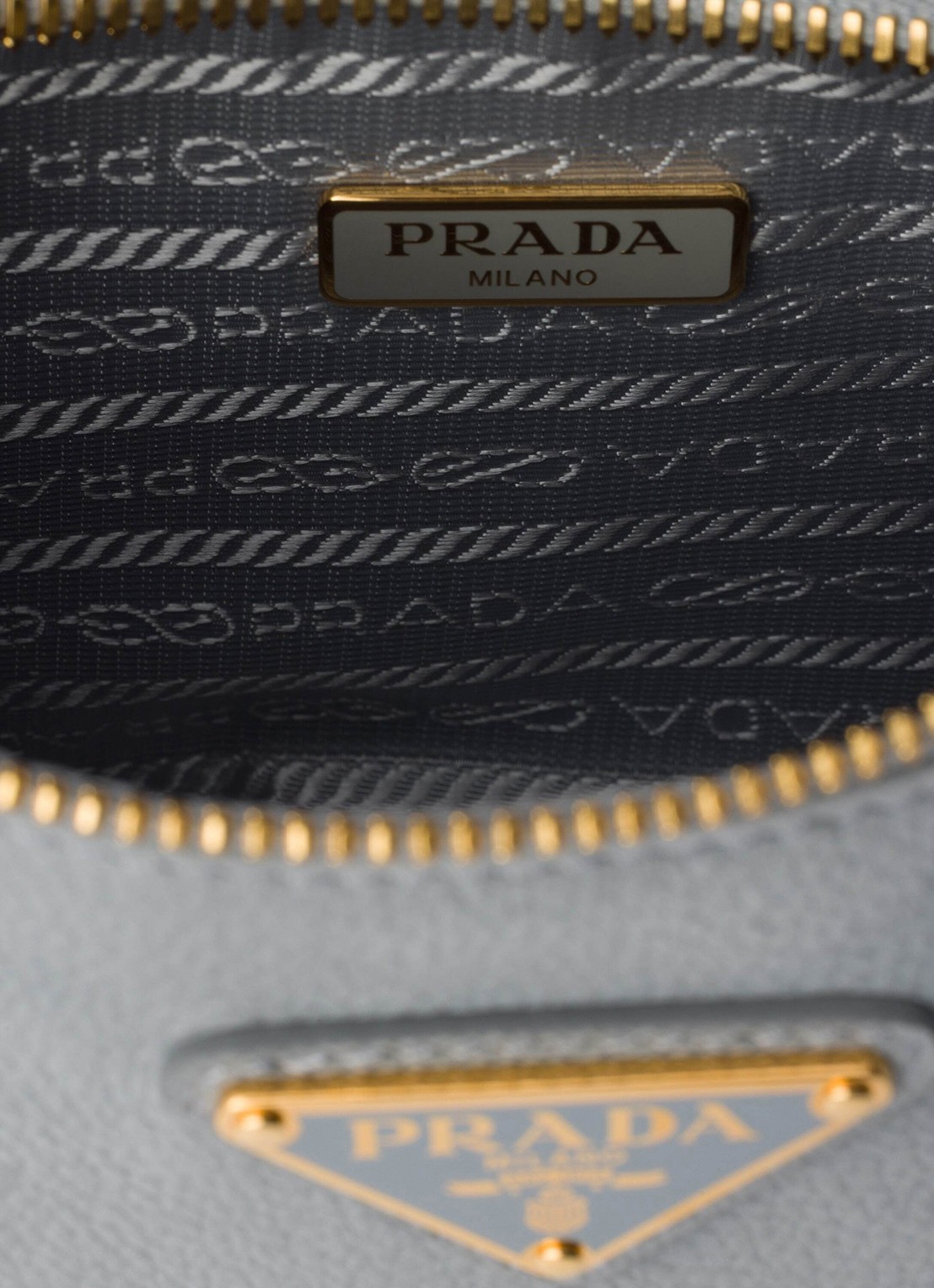 Prada Re-Edition 2005 Mini schoudertas van nubuck - detail 2 blauwgrijs