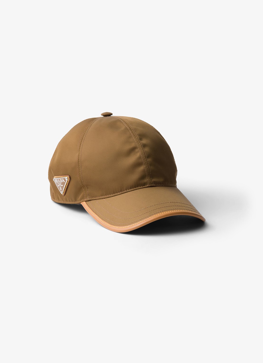 Prada Re-Nylon baseball pet met logo en leren details - voorkant 2 camel