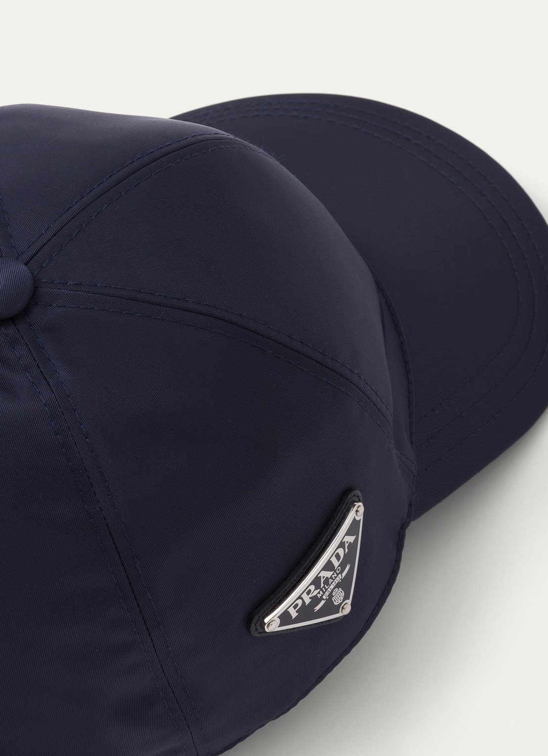 Prada Re-Nylon Baseball pet met logo - detail 2 donkerblauw