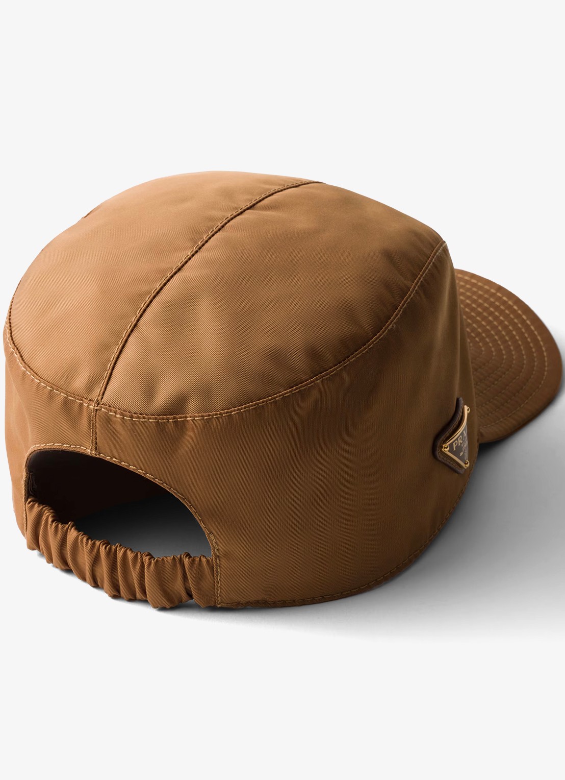 Prada Re-Nylon baseball pet met logo - achterkant camel
