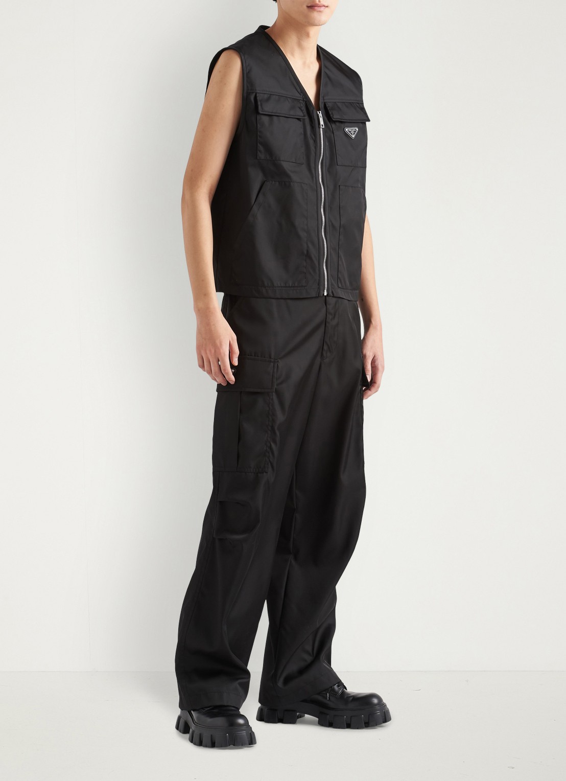 Prada Re-Nylon bodywarmer met logo - detail 3 zwart