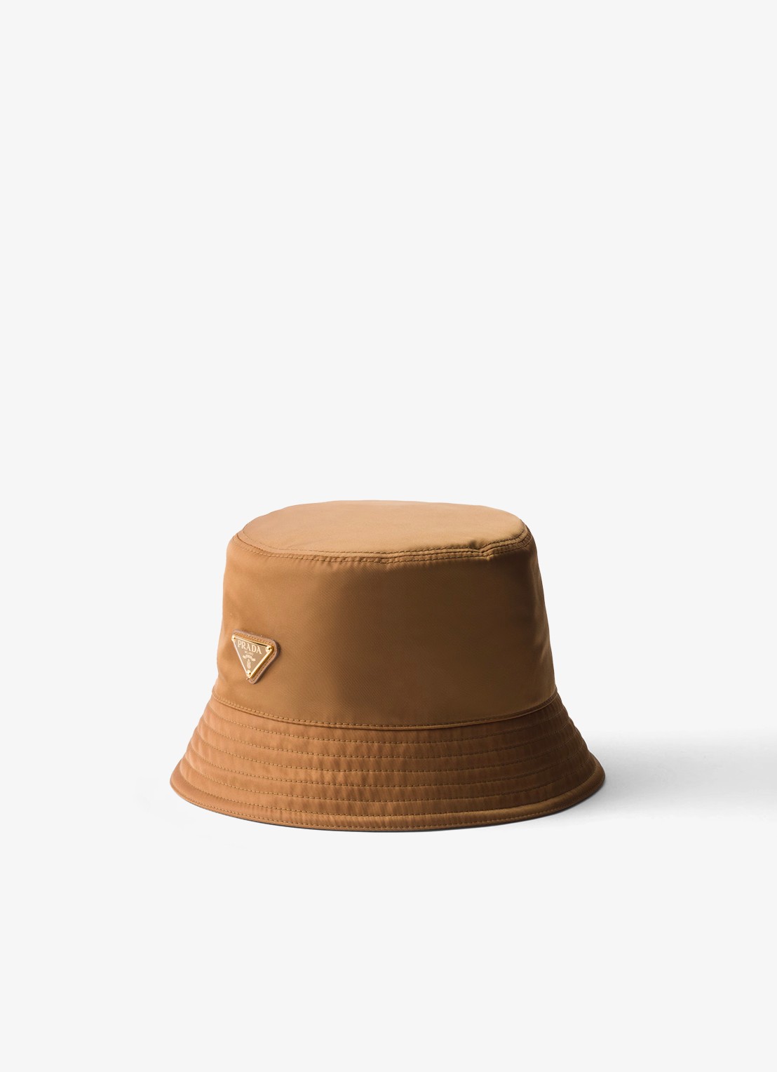 Prada Re-Nylon bucket hoed met logo - voorkant 2 camel