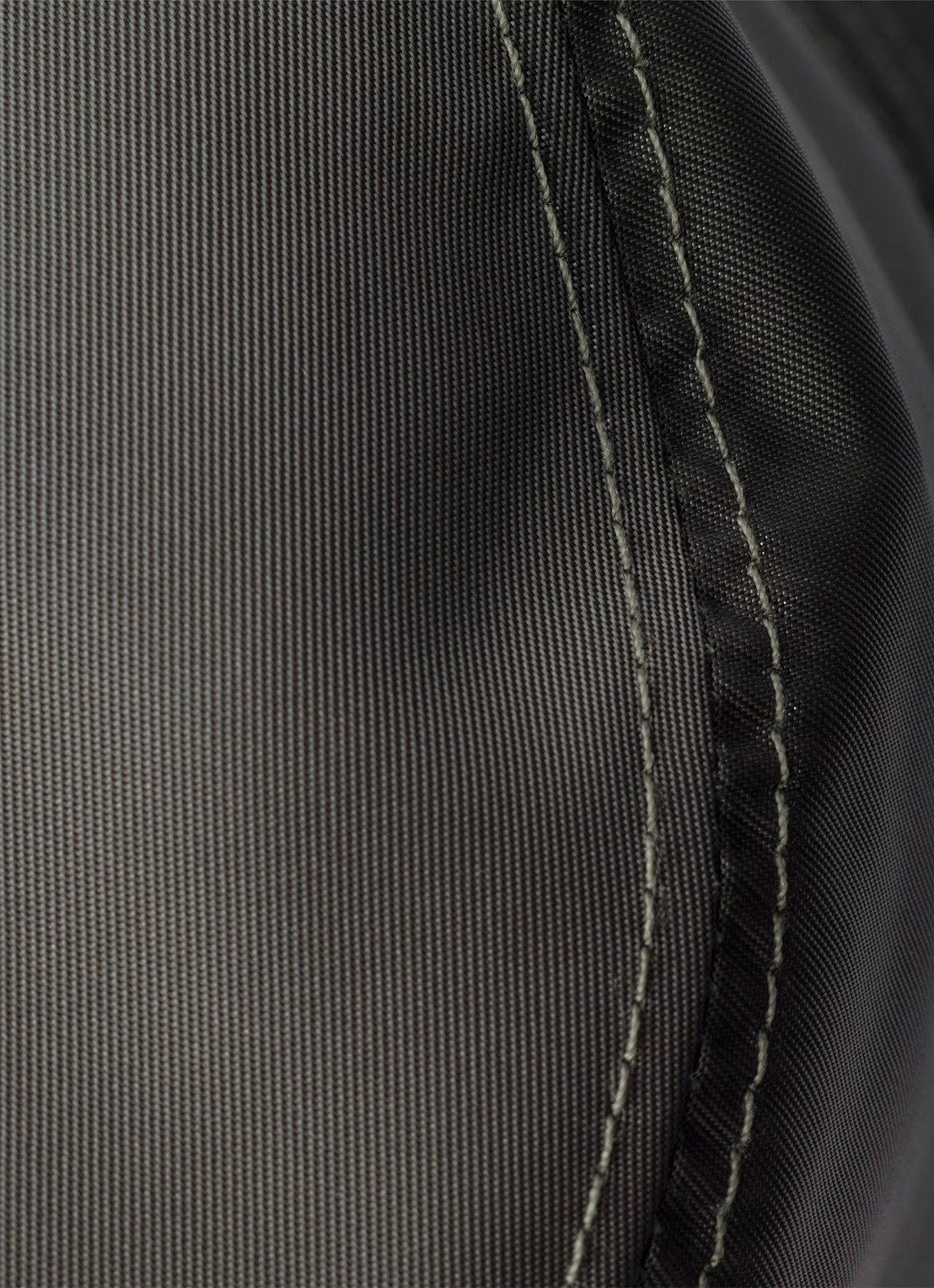 Prada Re-Nylon bucket hoed met logo - detail 3 antraciet