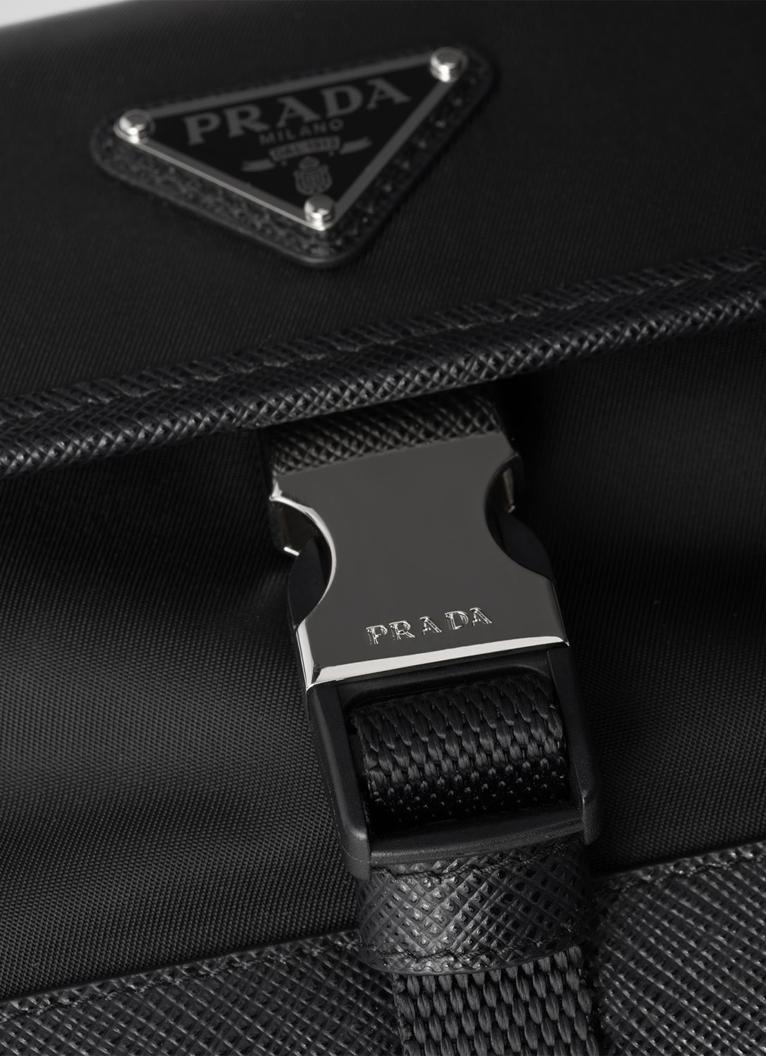 Prada Re-Nylon crossbodytas met leren details - detail 3 zwart