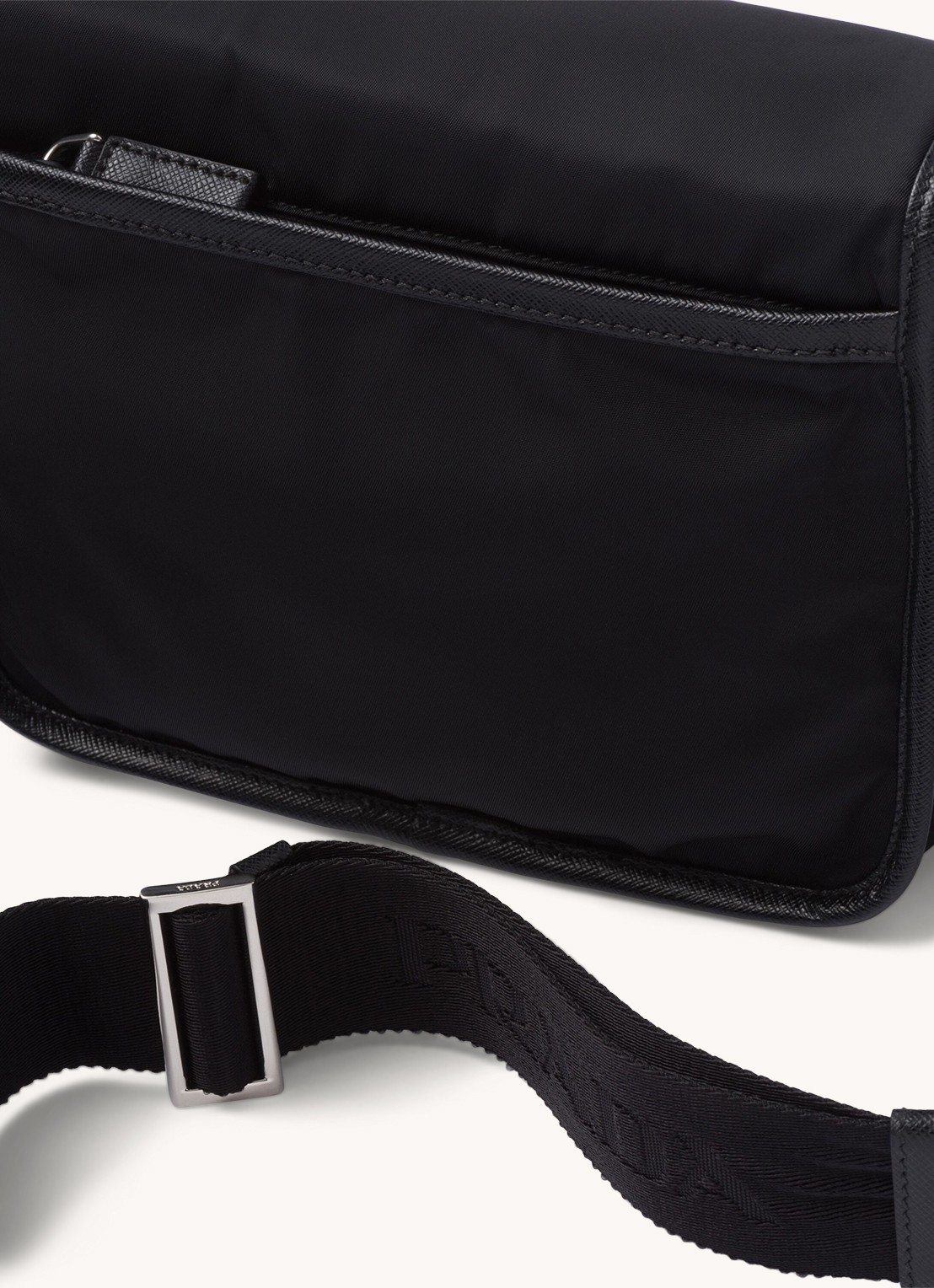 Prada Re-Nylon crossbodytas met leren details - detail 6 zwart