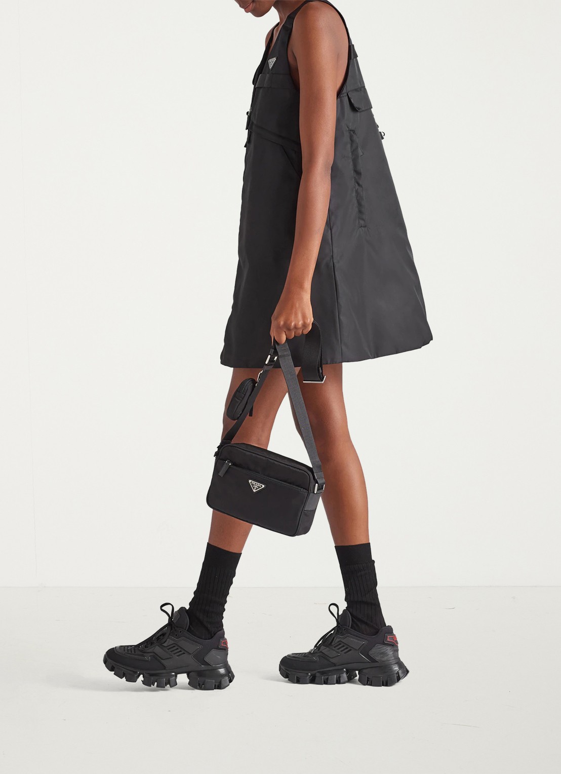Prada Re-Nylon crossbodytas met logo - detail 4 zwart