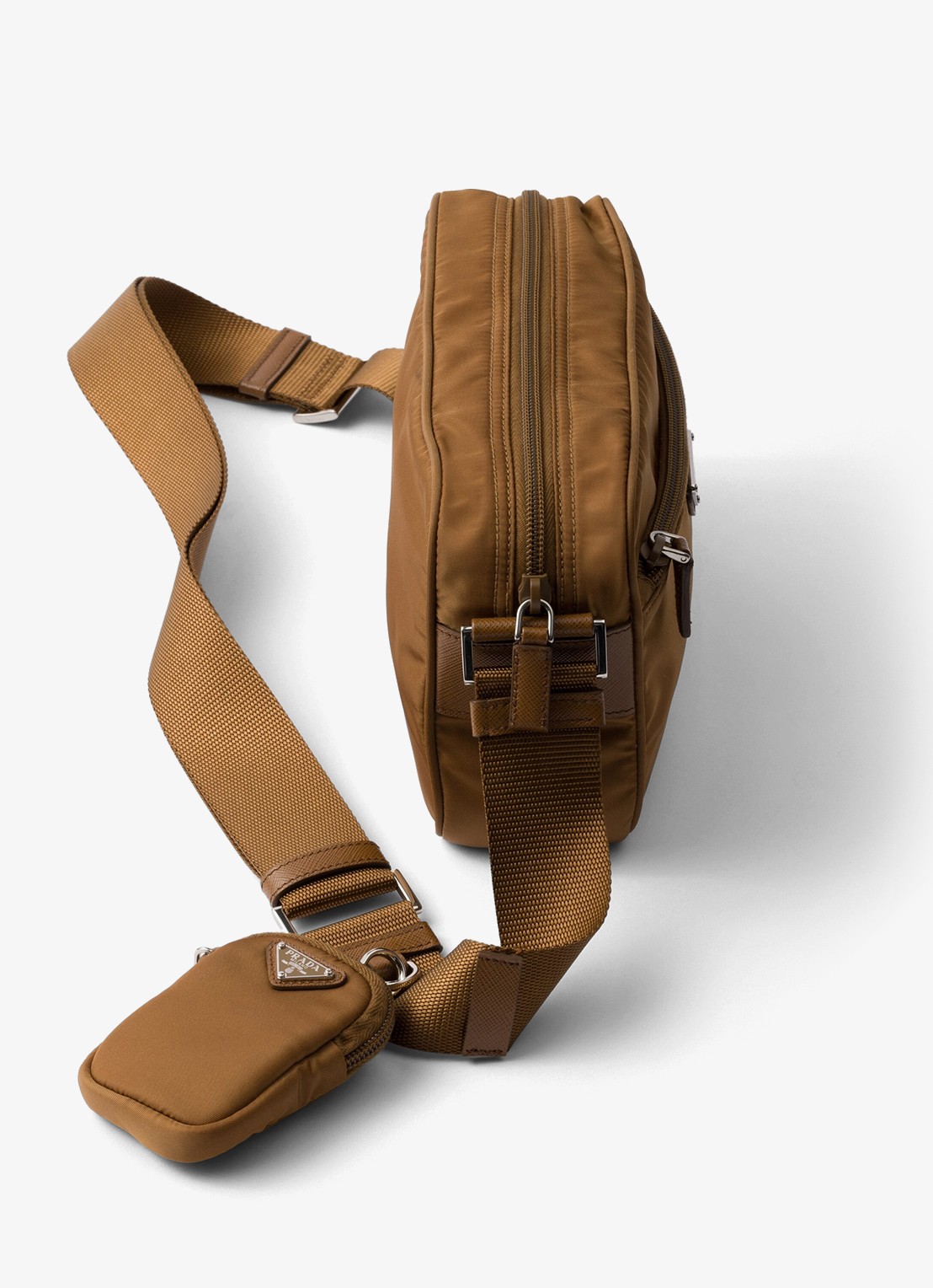 Prada Re-Nylon crossbodytas met logo - detail 4 camel