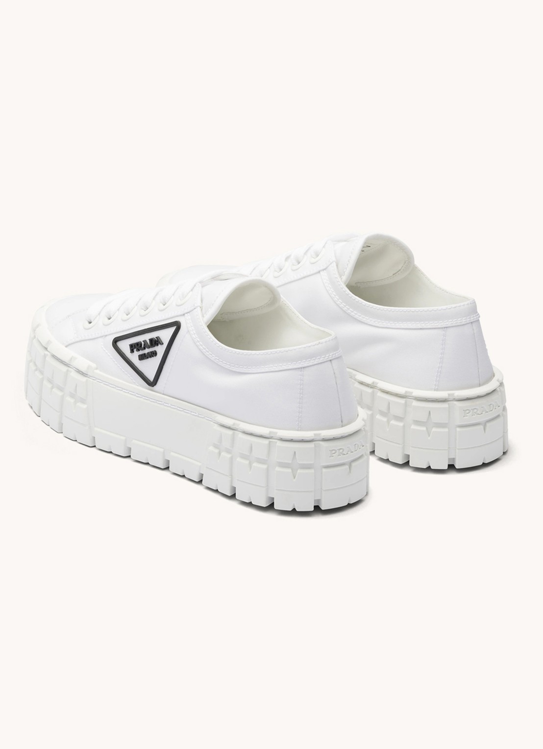 Prada Re-Nylon Double Wheel sneaker met logo en plateauzool - detail 5 wit