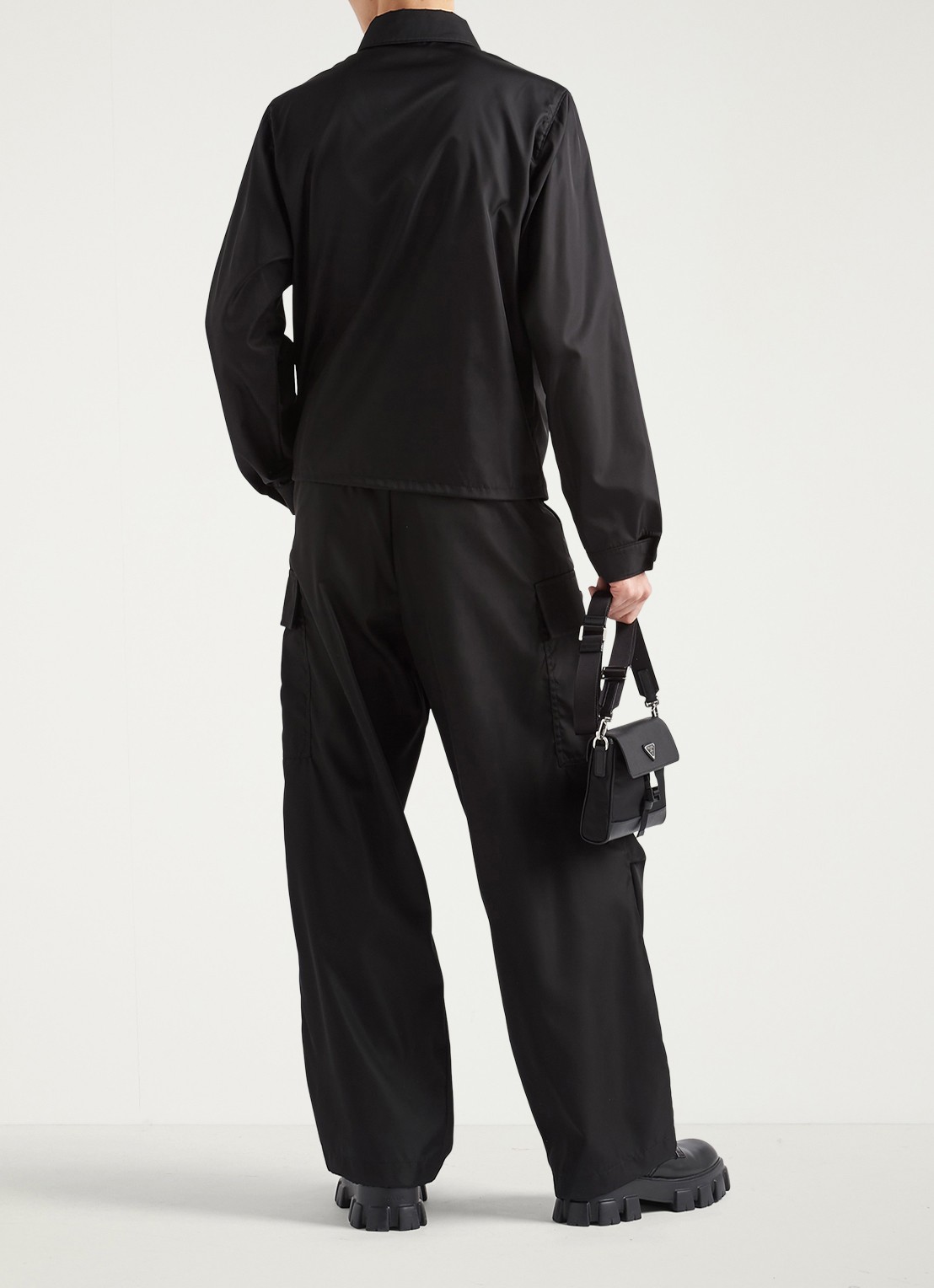 Prada Re-Nylon jack met borst- en steekzakken - achterkant zwart