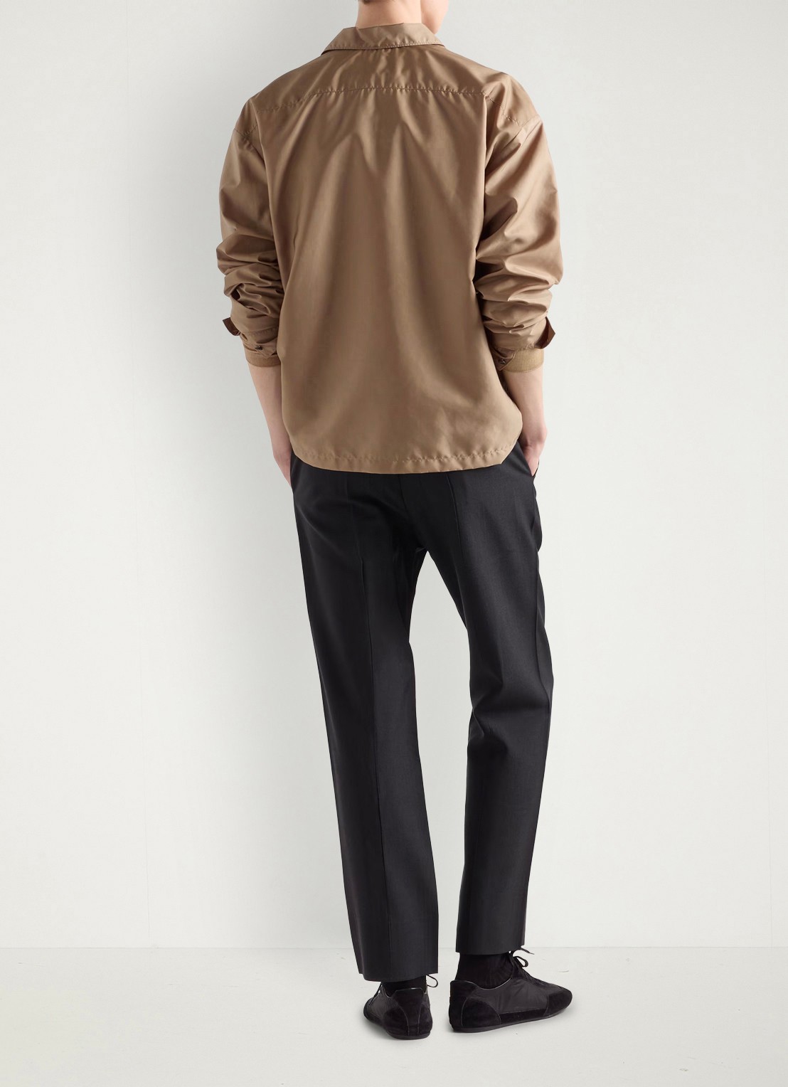 Prada Re-Nylon jack met borstzak - achterkant beige