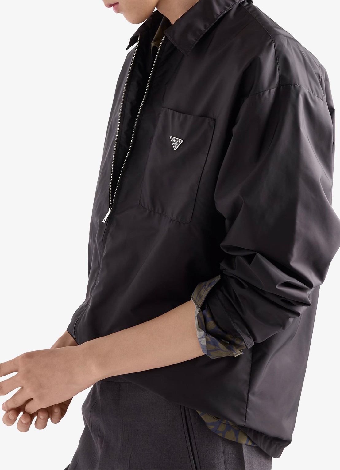 Prada Re-Nylon jack met borstzak - detail 4 zwart