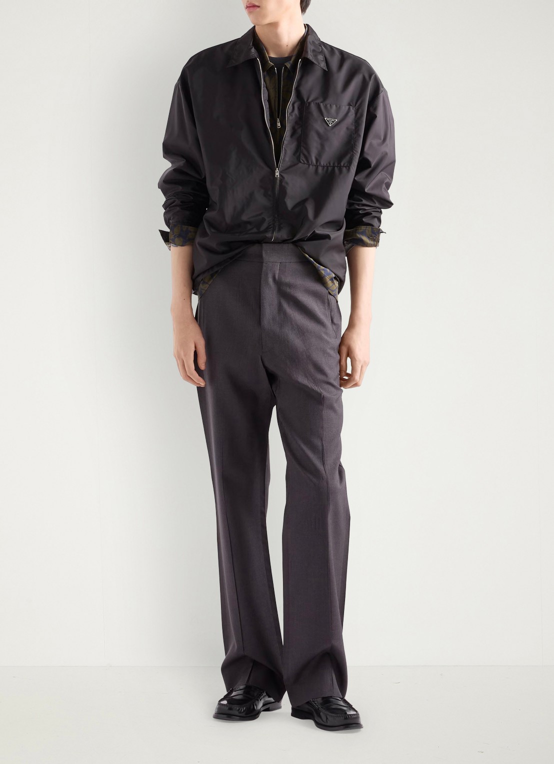 Prada Re-Nylon jack met borstzak - voorkant 2 zwart