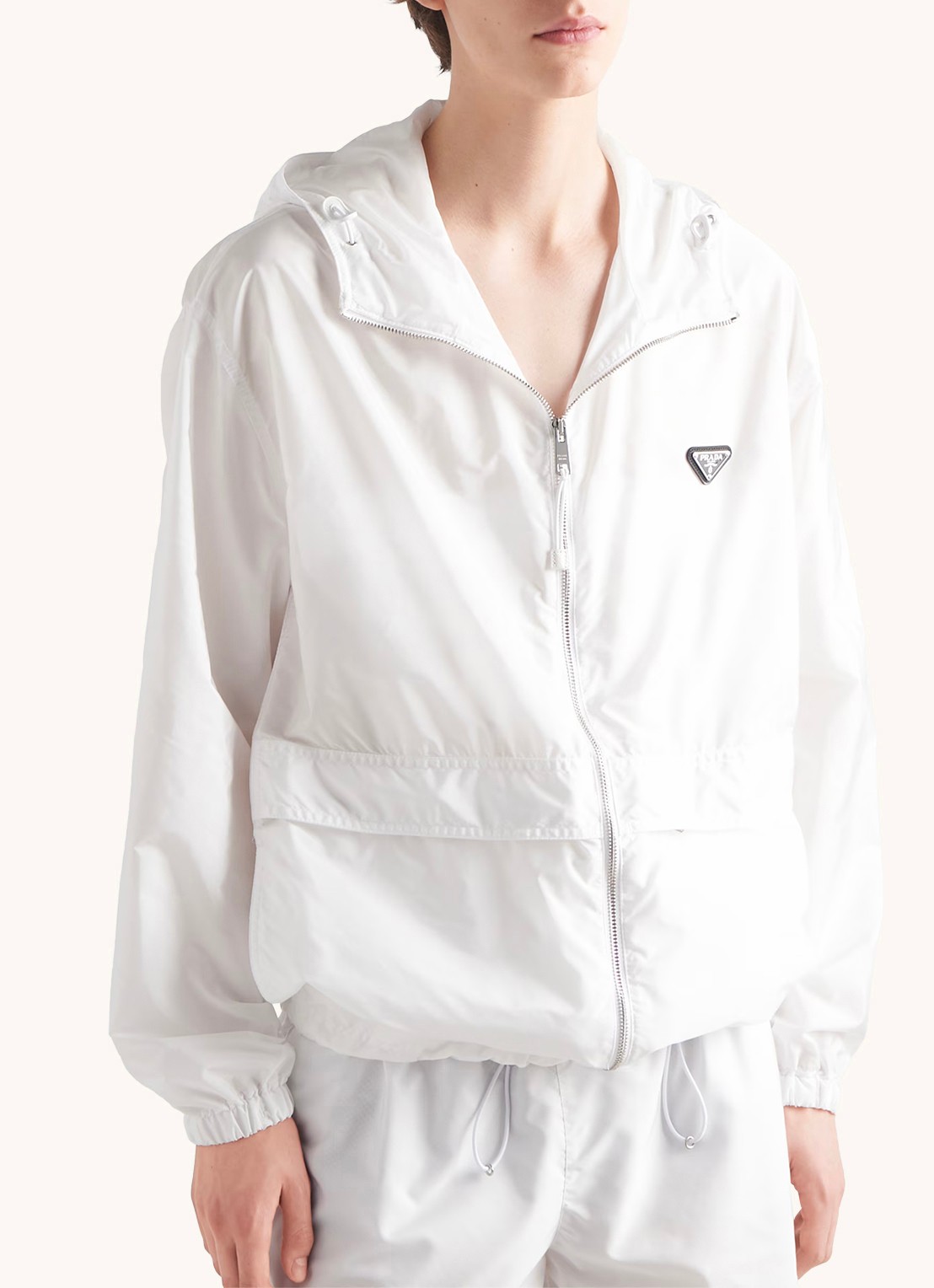 Prada Re-Nylon jack met capuchon en logo - detail 3 wit