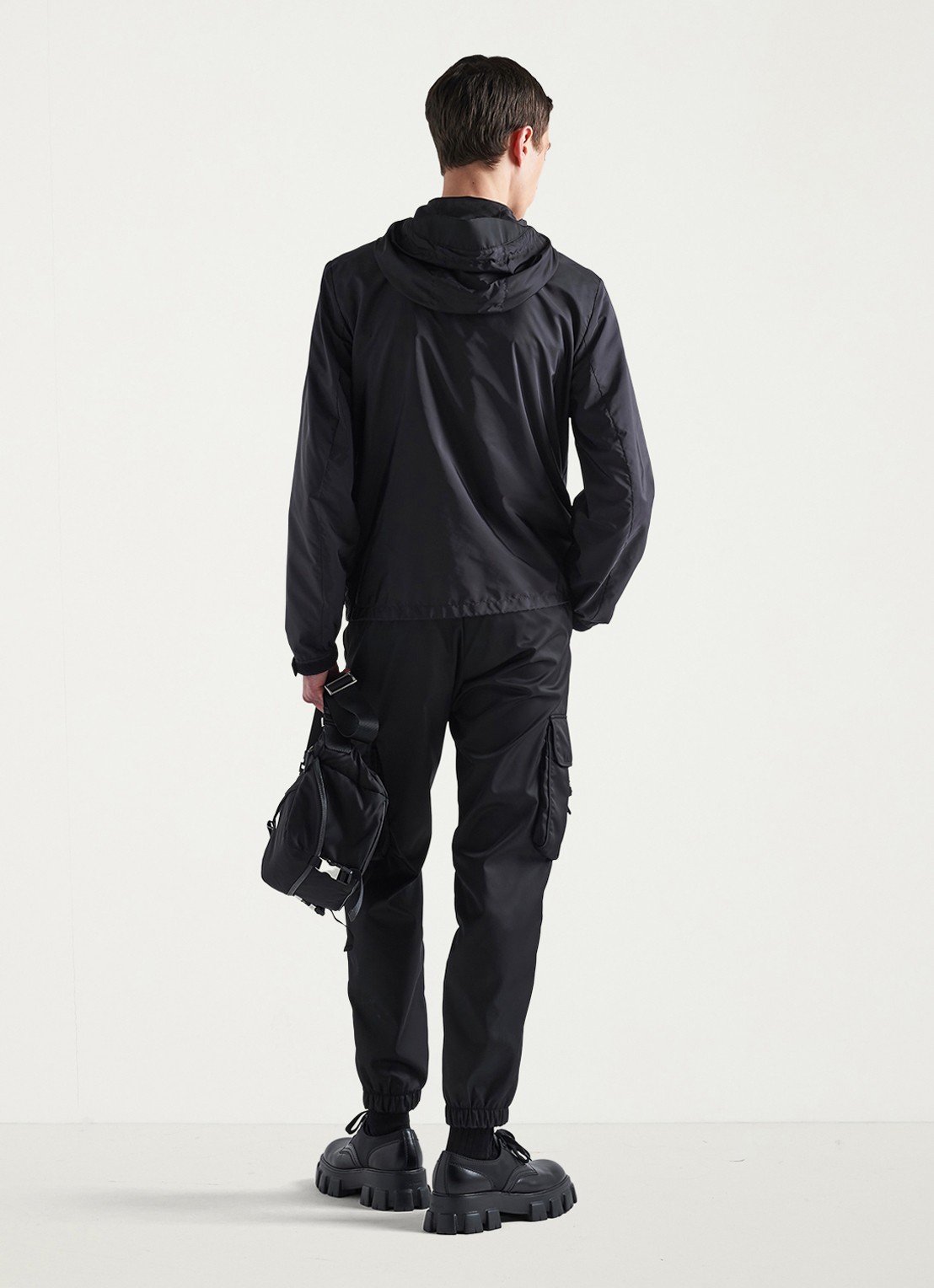 Prada Re-Nylon jack met capuchon en steekzakken - achterkant 4 zwart