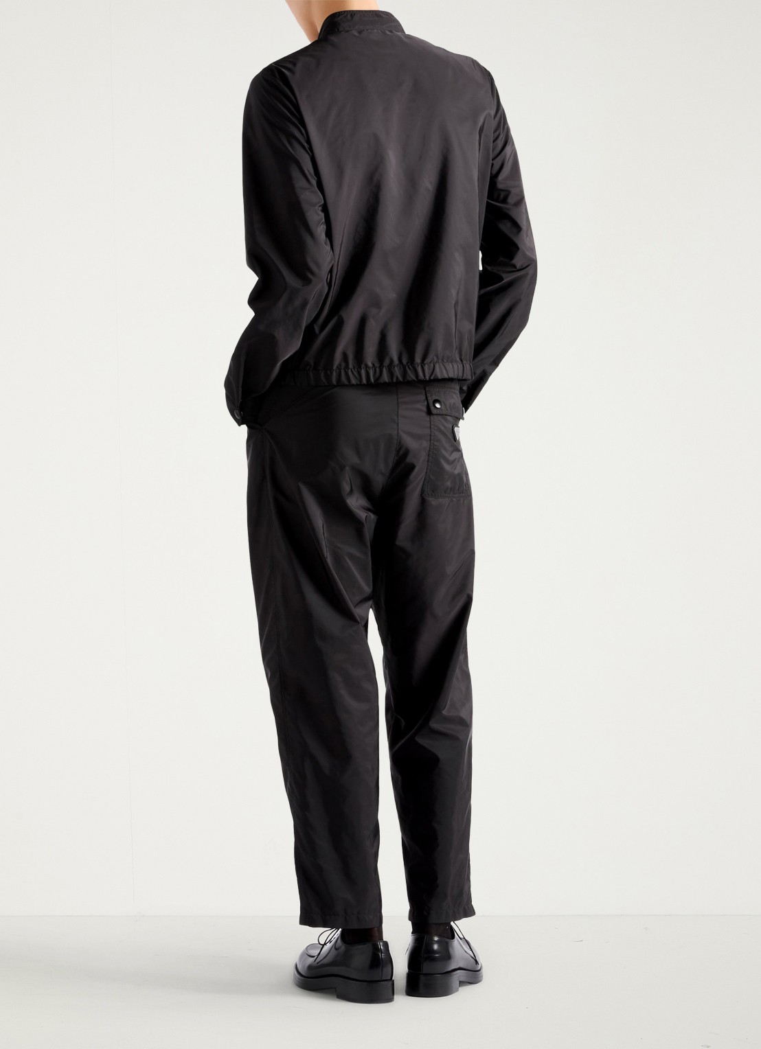 Prada Re-Nylon jack met klepzakken - achterkant zwart