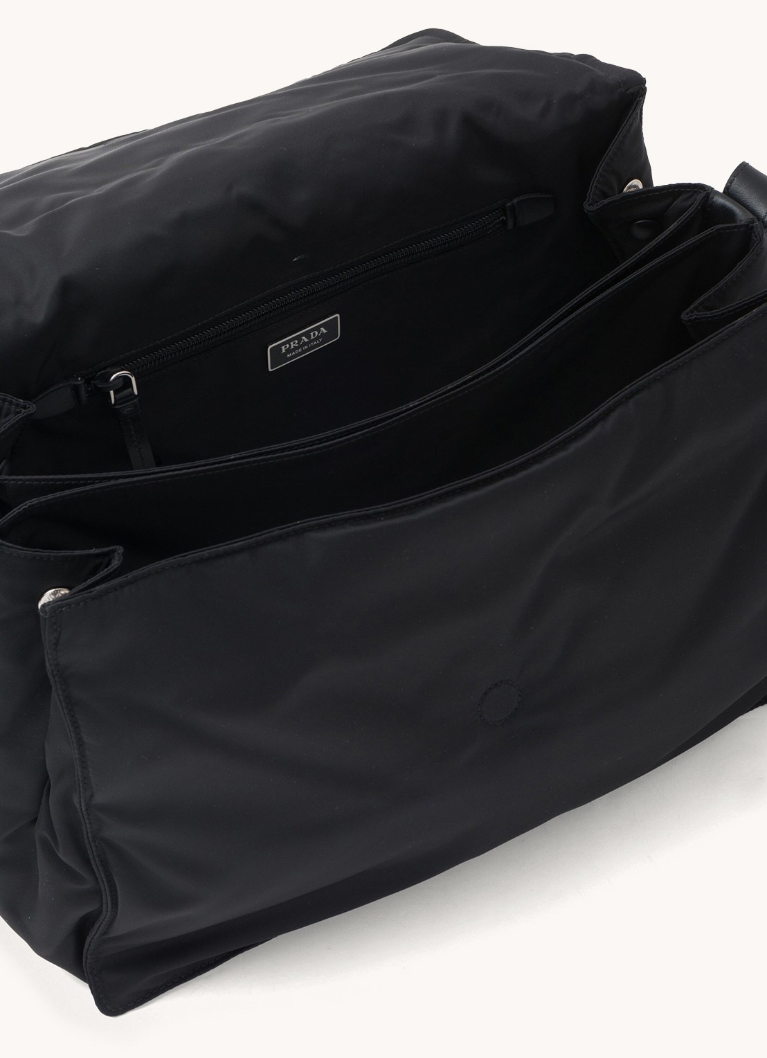 Prada Re-Nylon Large gewatteerde schoudertas - detail 4 zwart