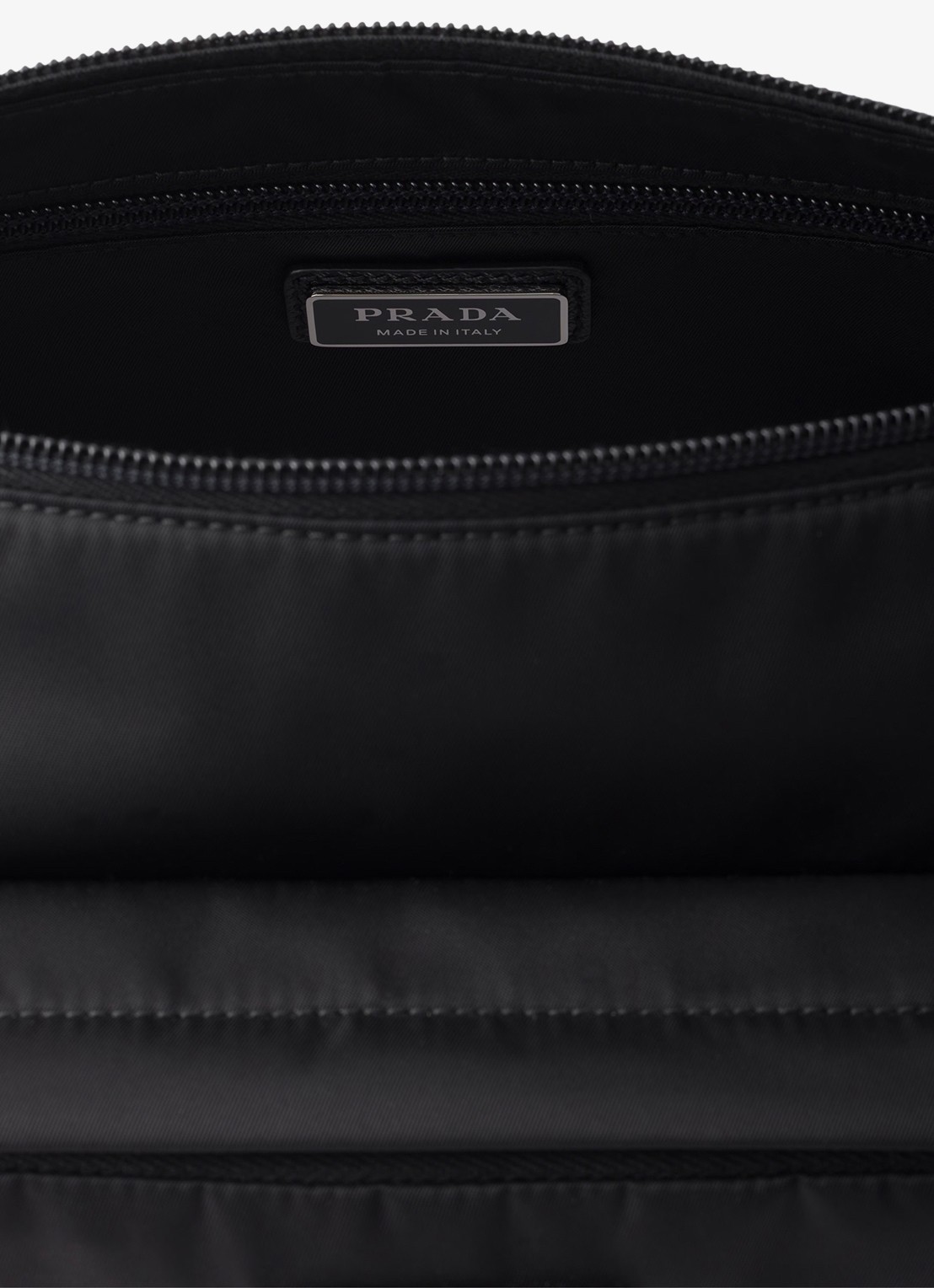 Prada Re-Nylon Medium schoudertas met leren details - detail zwart