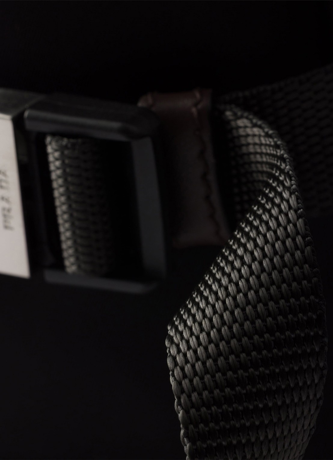 Prada Re-Nylon Medium schoudertas met leren details - detail 6 diepzwart