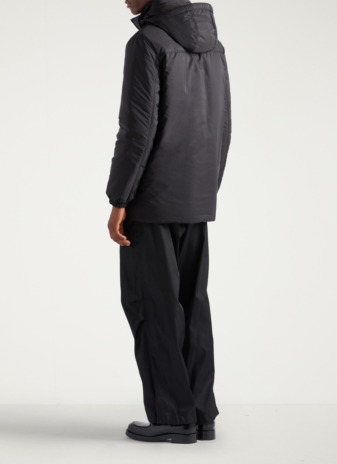 Prada Re-Nylon oversized gewatteerde jas met donsvulling  - achterkant 4 zwart