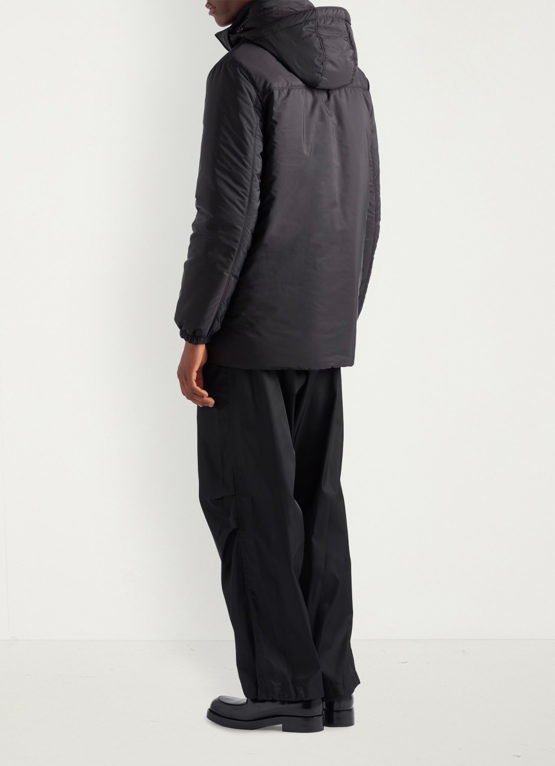 Prada Re-Nylon oversized gewatteerde jas met donsvulling  - achterkant 4 zwart