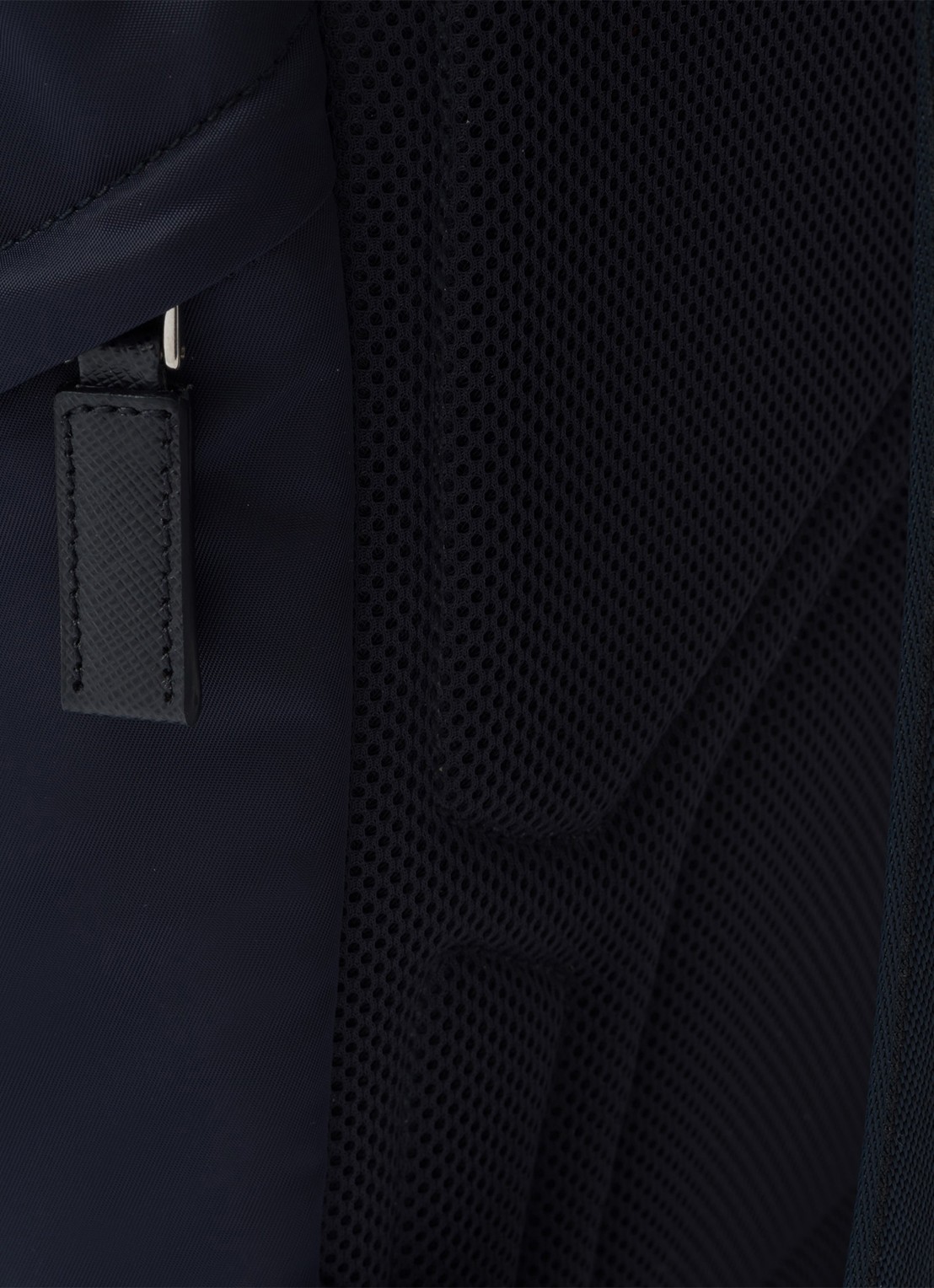 Prada Re-Nylon rugzak met kalfsleren details - detail 4 donkerblauw