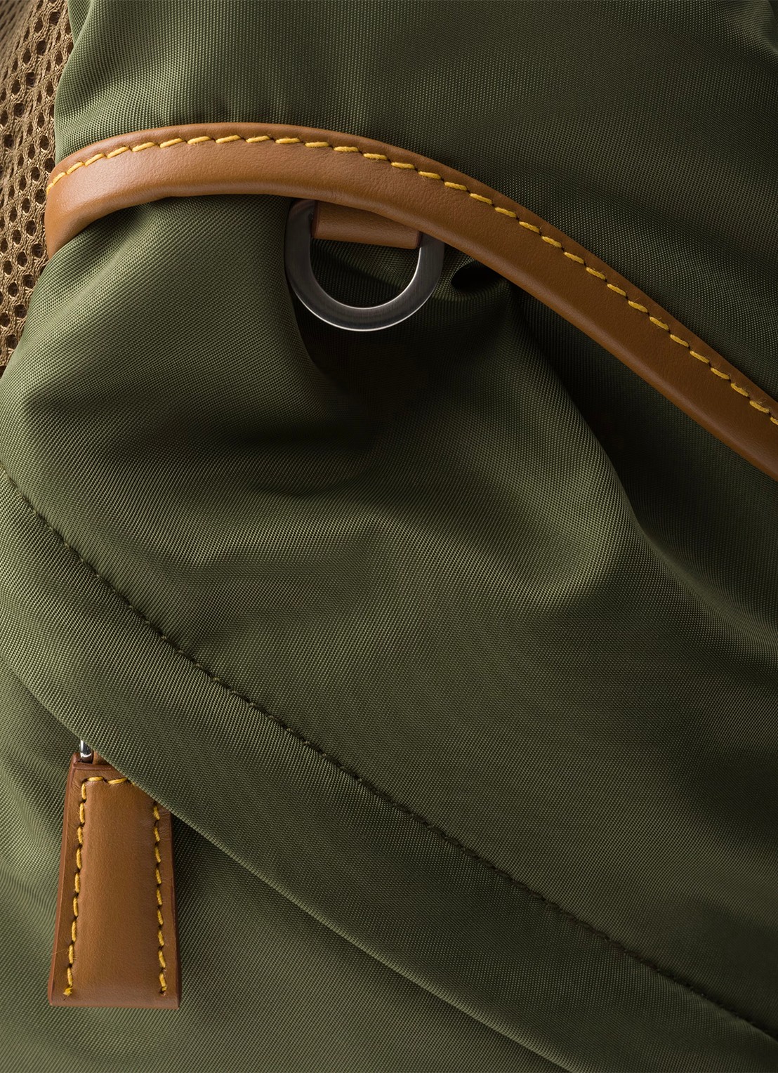 Prada Re-Nylon rugzak met leren details - detail 5 legergroen
