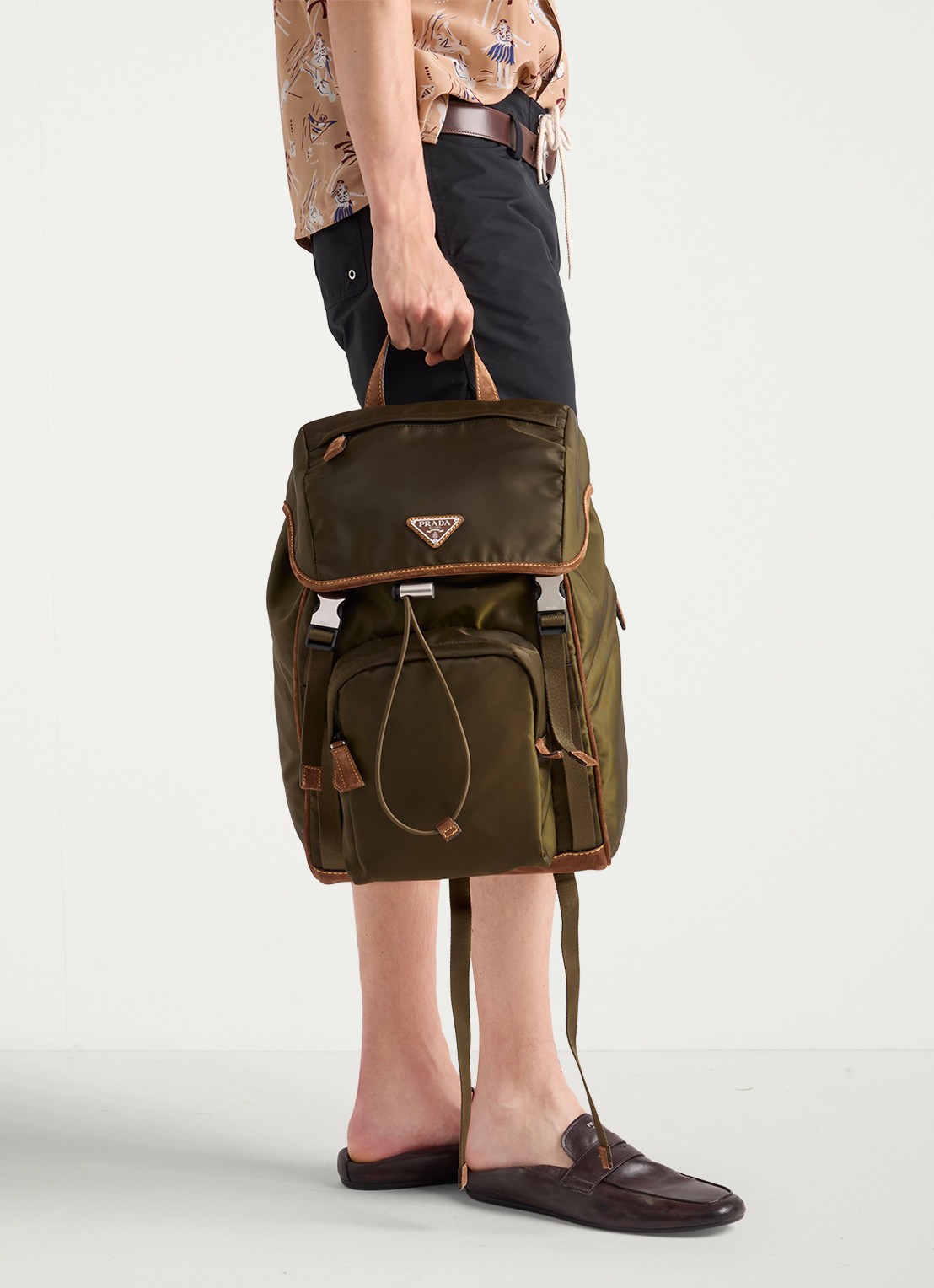 Prada Re-Nylon rugzak met leren details - detail 5 legergroen