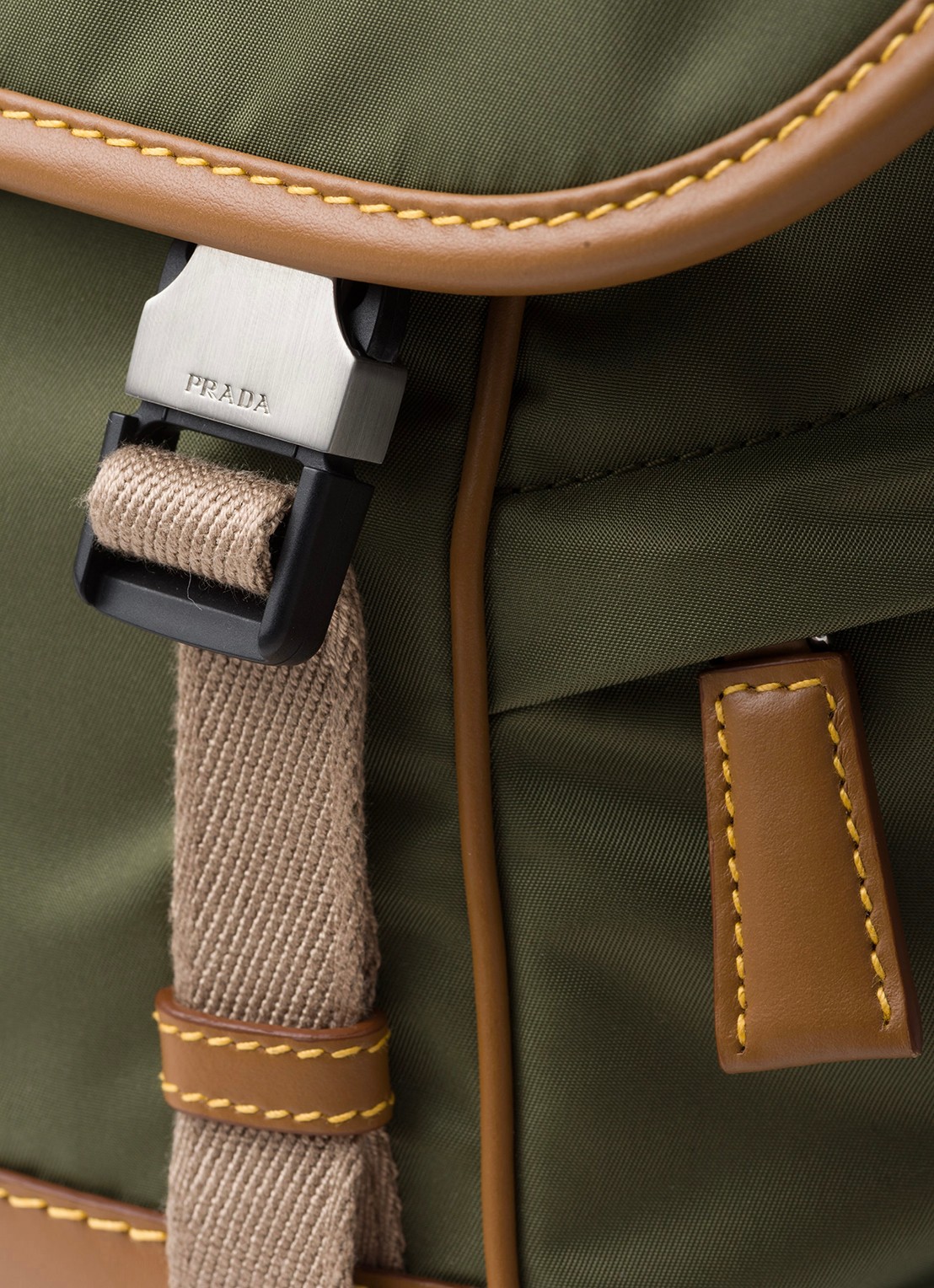 Prada Re-Nylon schoudertas met leren details - detail 7 legergroen
