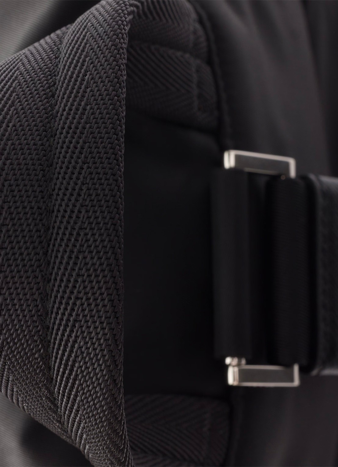 Prada Re-Nylon schoudertas met leren details - detail 6 zwart