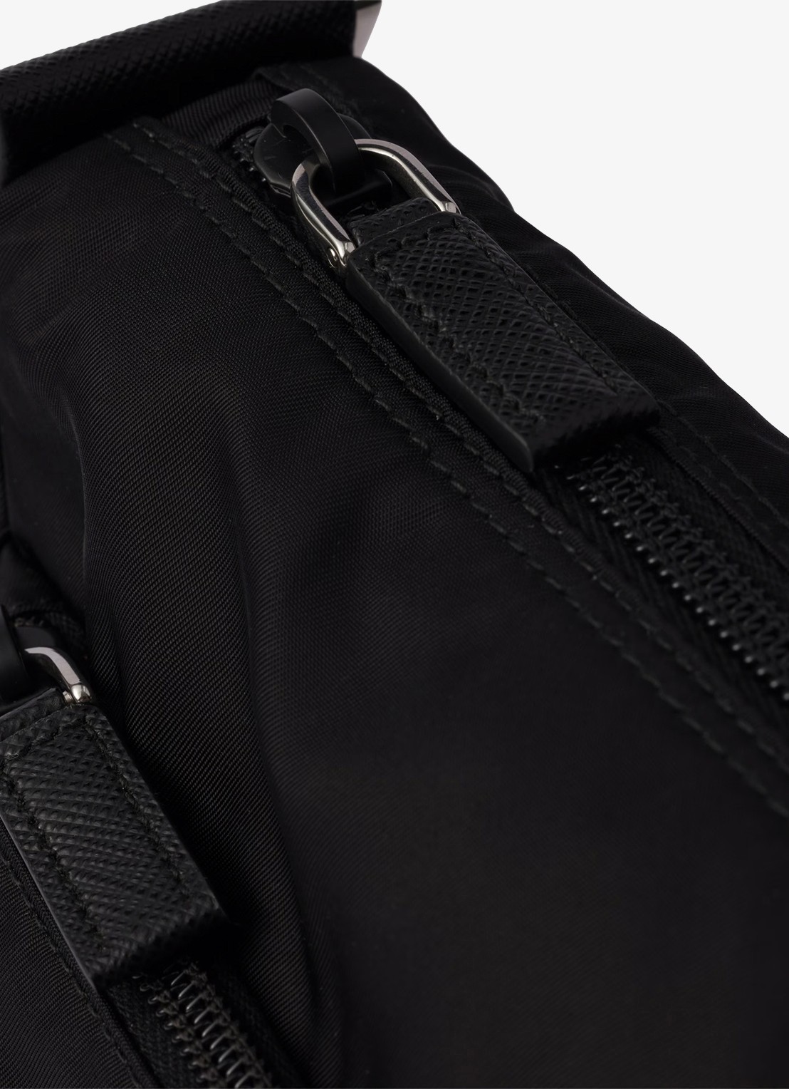 Prada Re-Nylon schoudertas met verstelbare schouderriem - detail 3 zwart