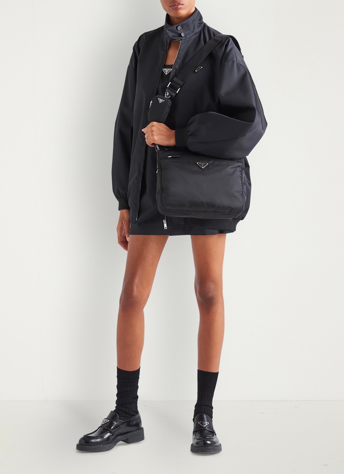 Prada Re-Nylon schoudertas met verstelbare schouderriem - voorkant 7 zwart