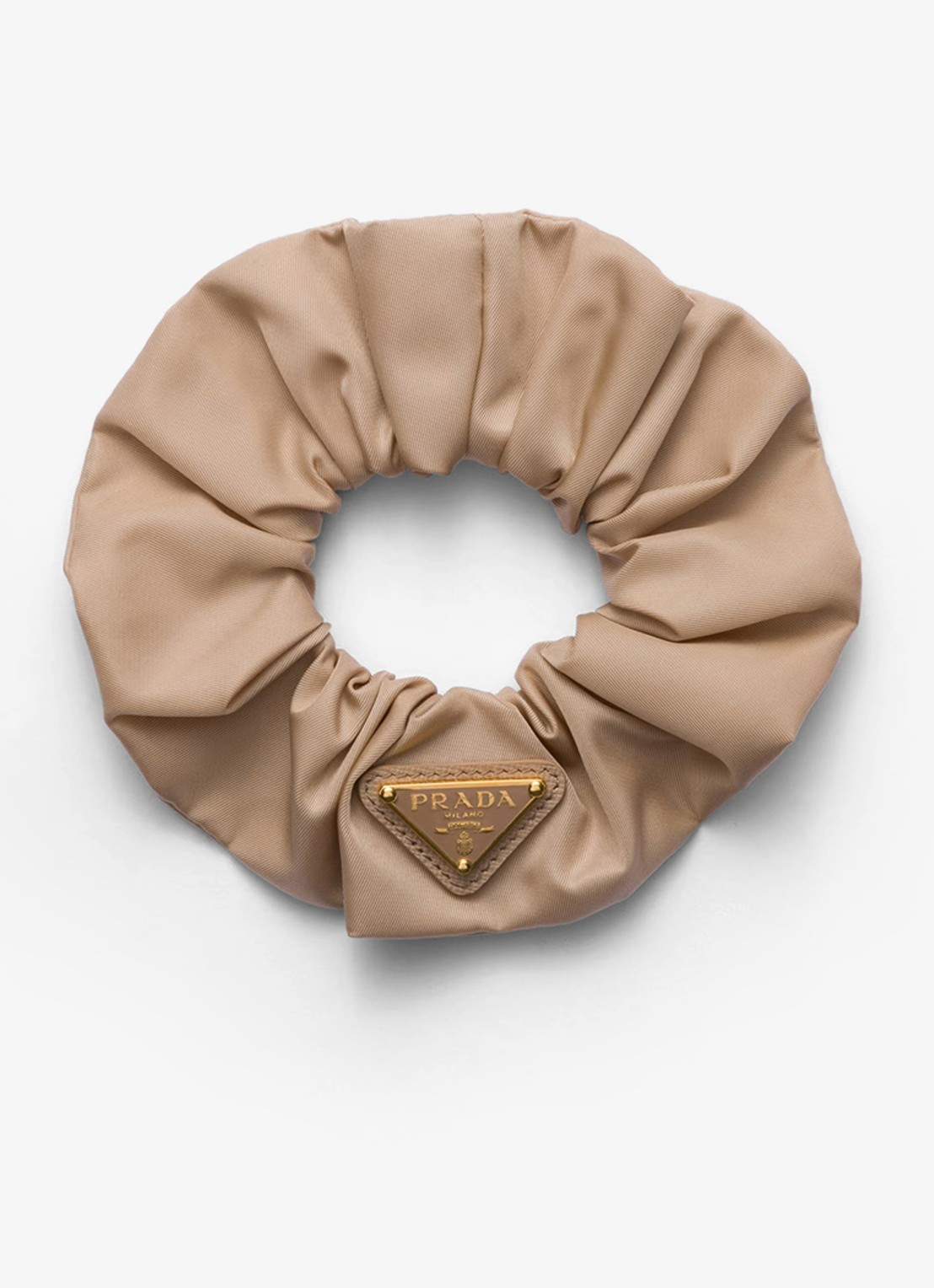 Prada Re-Nylon scrunchie met logo - voorkant beige