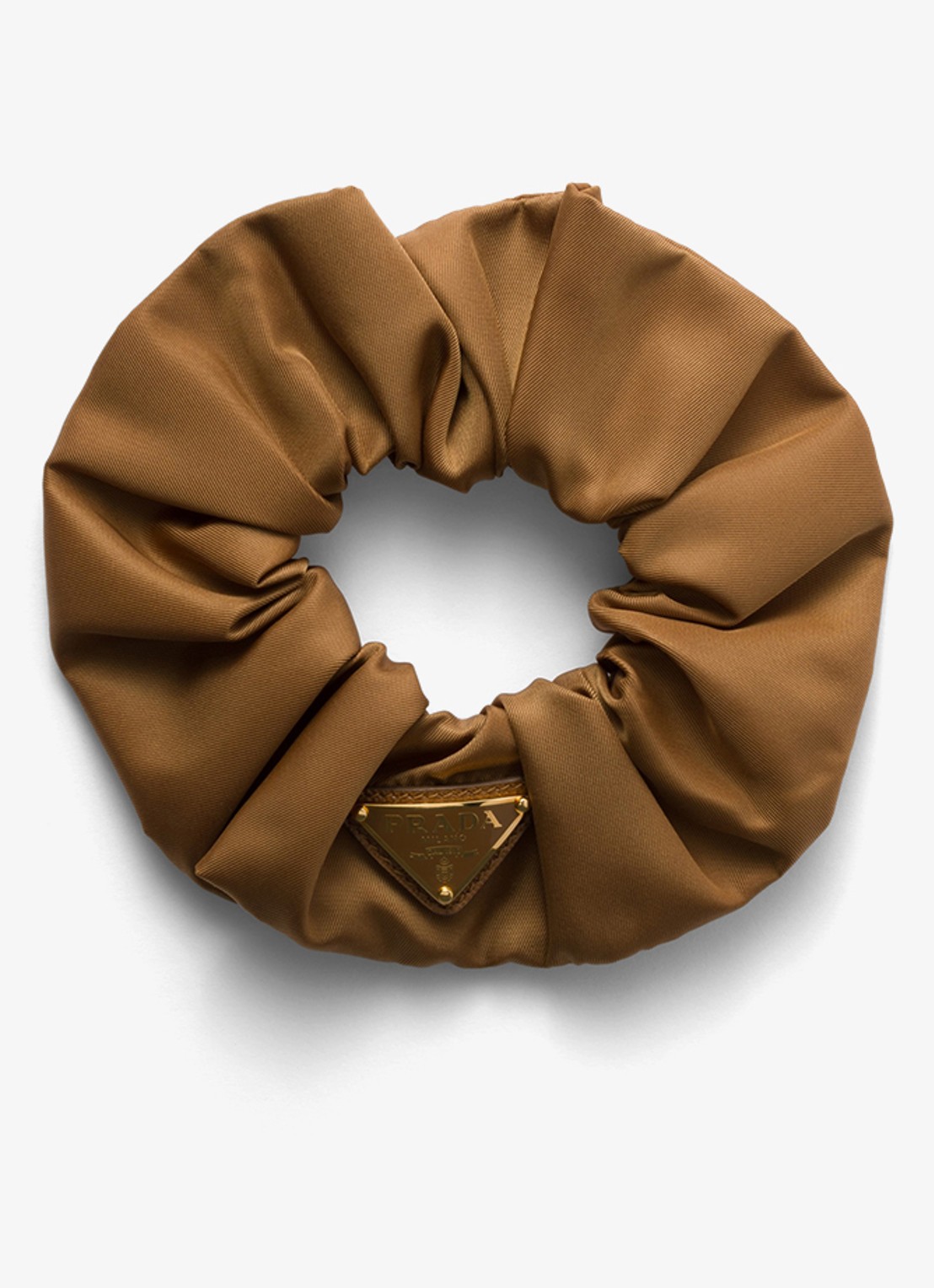 Prada Re-Nylon scrunchie met logo - voorkant camel