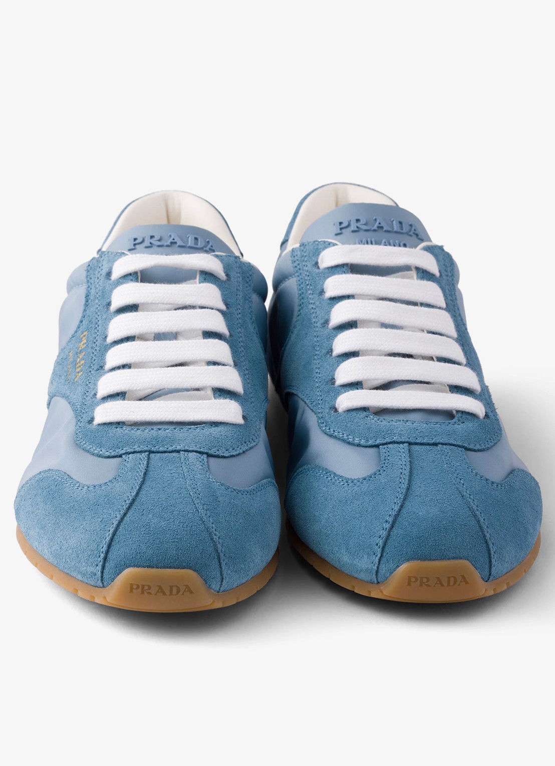 Prada Re-Nylon sneaker met suède details - detail 5 lichtblauw