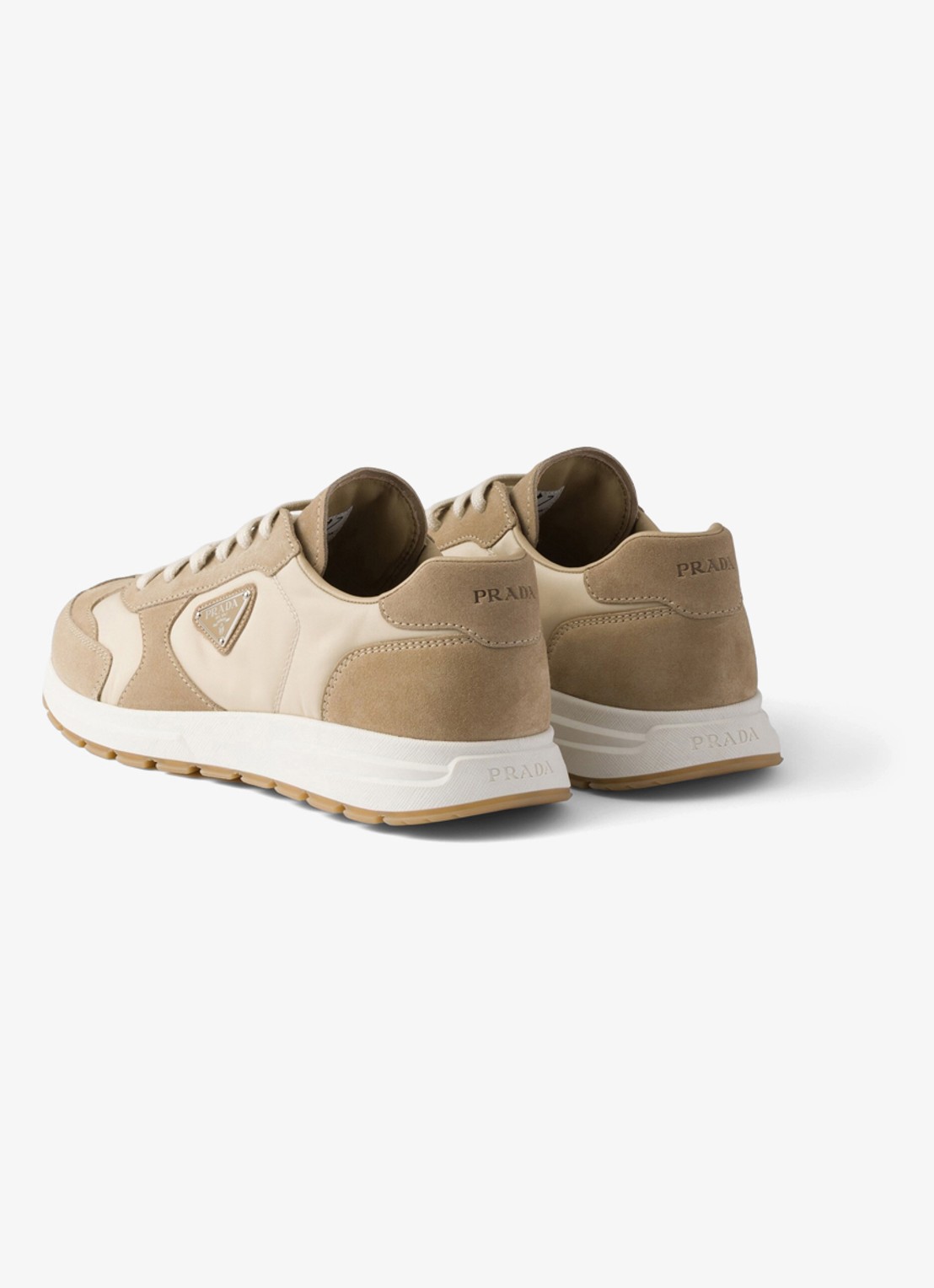 Prada Re-Nylon sneaker met suède details - achterkant 5 beige