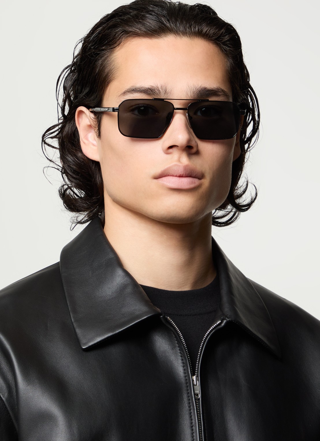 Prada Retro zonnebril gepolariseerd PRA57S - voorkant 5 zwart