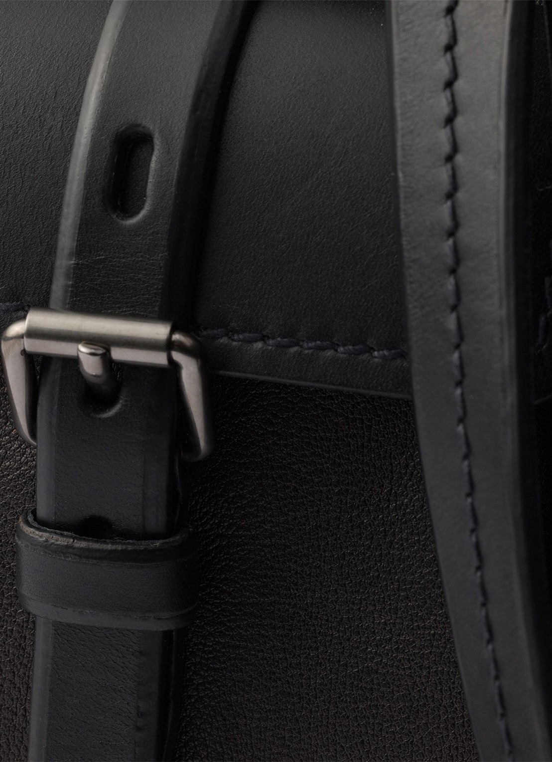 Prada Route Large schoudertas van leer - detail 4 zwart