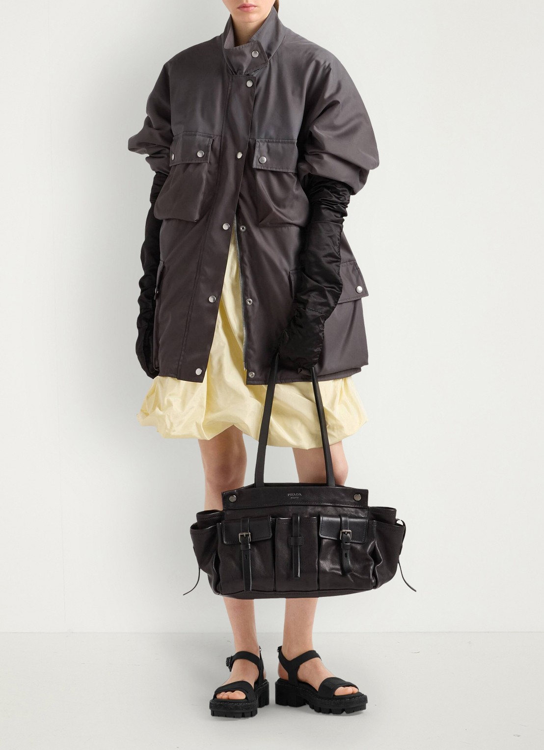 Prada Route Large schoudertas van leer - detail 6 zwart