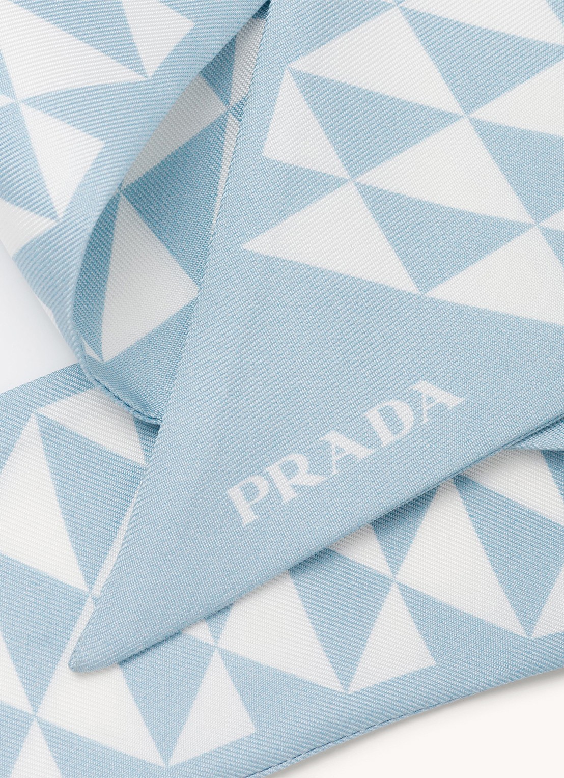 Prada Sjaal van zijde met print 85 x 5 cm - voorkant 3 lichtblauw